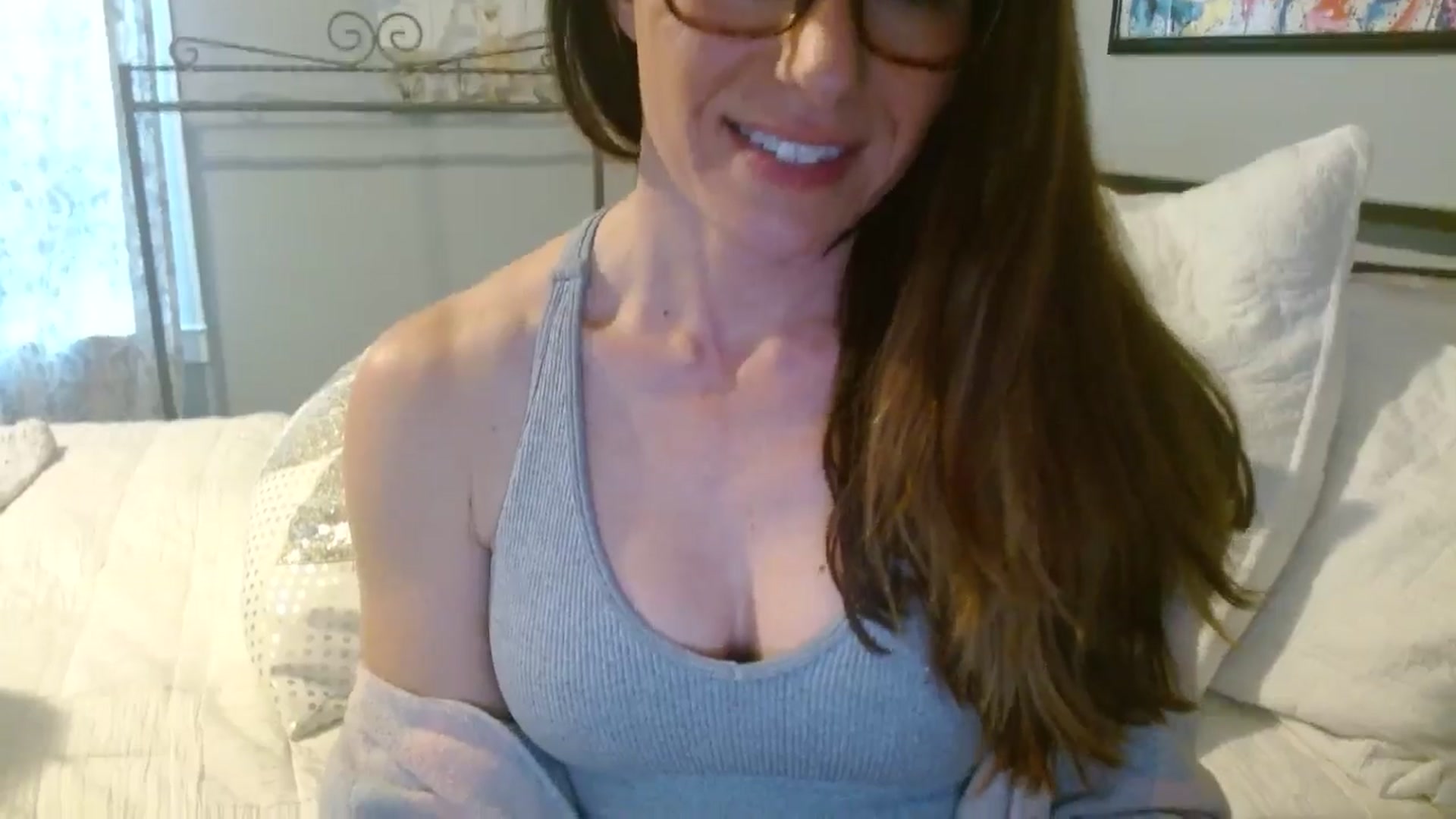 Gallery image thumbnail from ellakane699's myfreecams stream on, 01/22/2026, 21:11 image 20 of 20