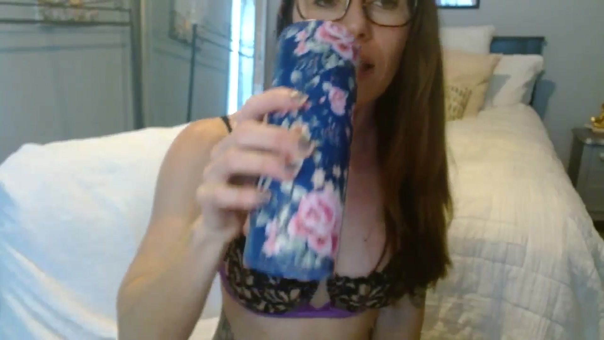 Gallery image thumbnail from ellakane699's myfreecams stream on, 02/06/2026, 16:18 image 15 of 20