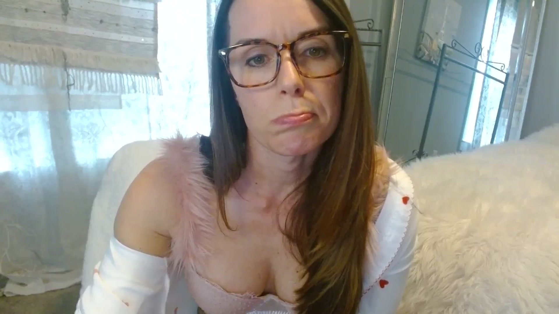 Gallery image thumbnail from ellakane699's myfreecams stream on, 02/12/2026, 19:36 image 17 of 20
