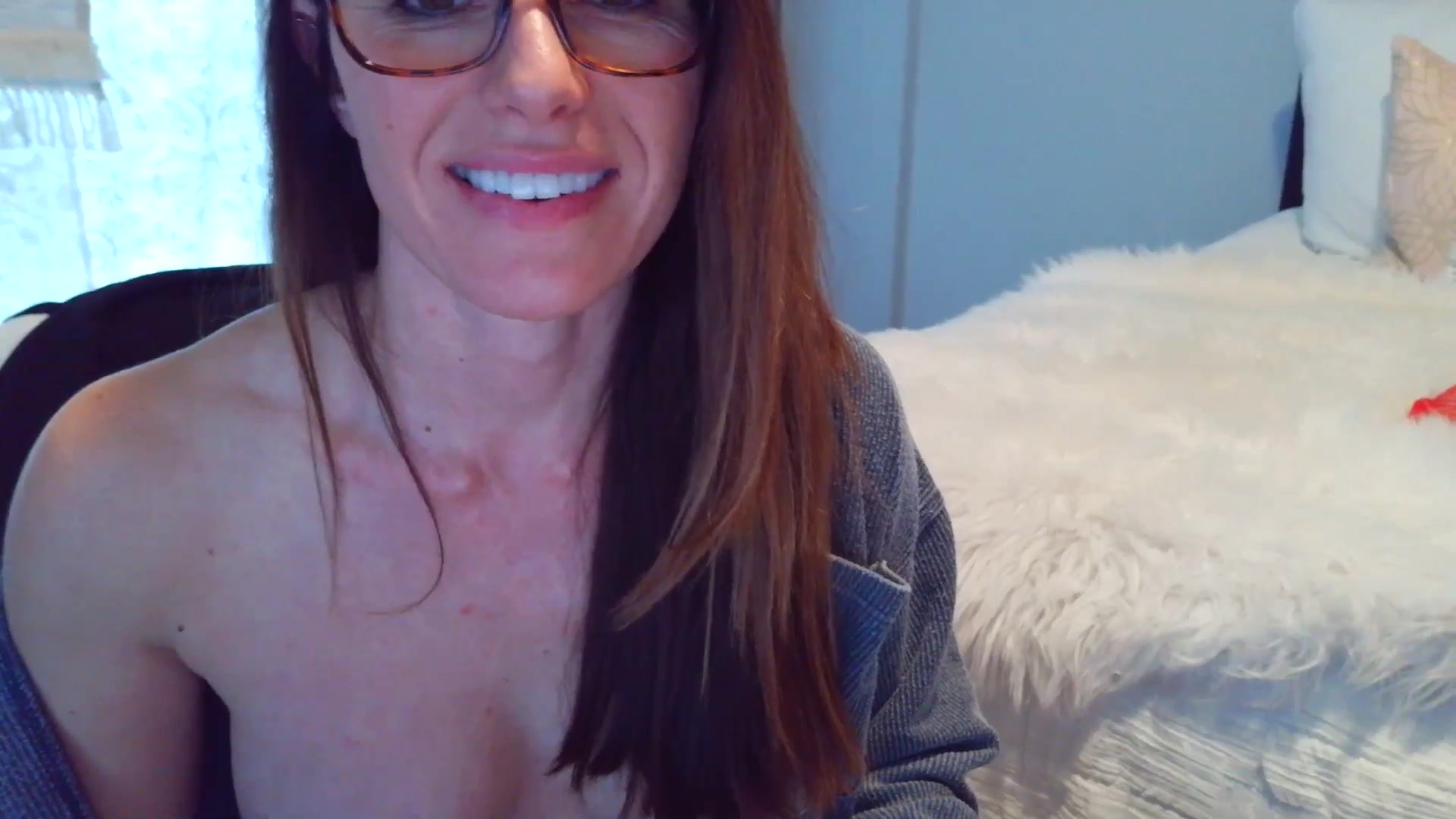 Gallery image thumbnail from ellakane699's myfreecams stream on, 02/17/2026, 15:44 image 17 of 20