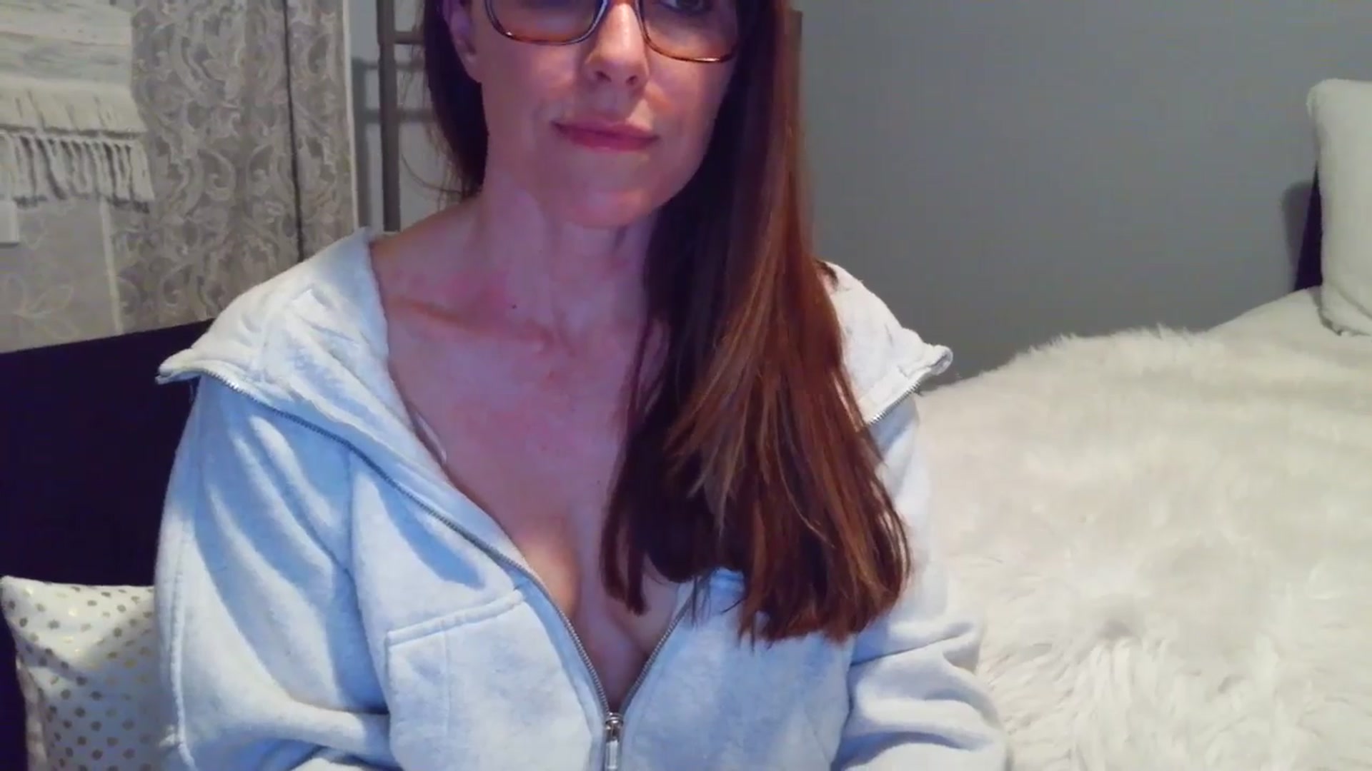 Gallery image thumbnail from ellakane699's myfreecams stream on, 02/19/2026, 03:06 image 2 of 20