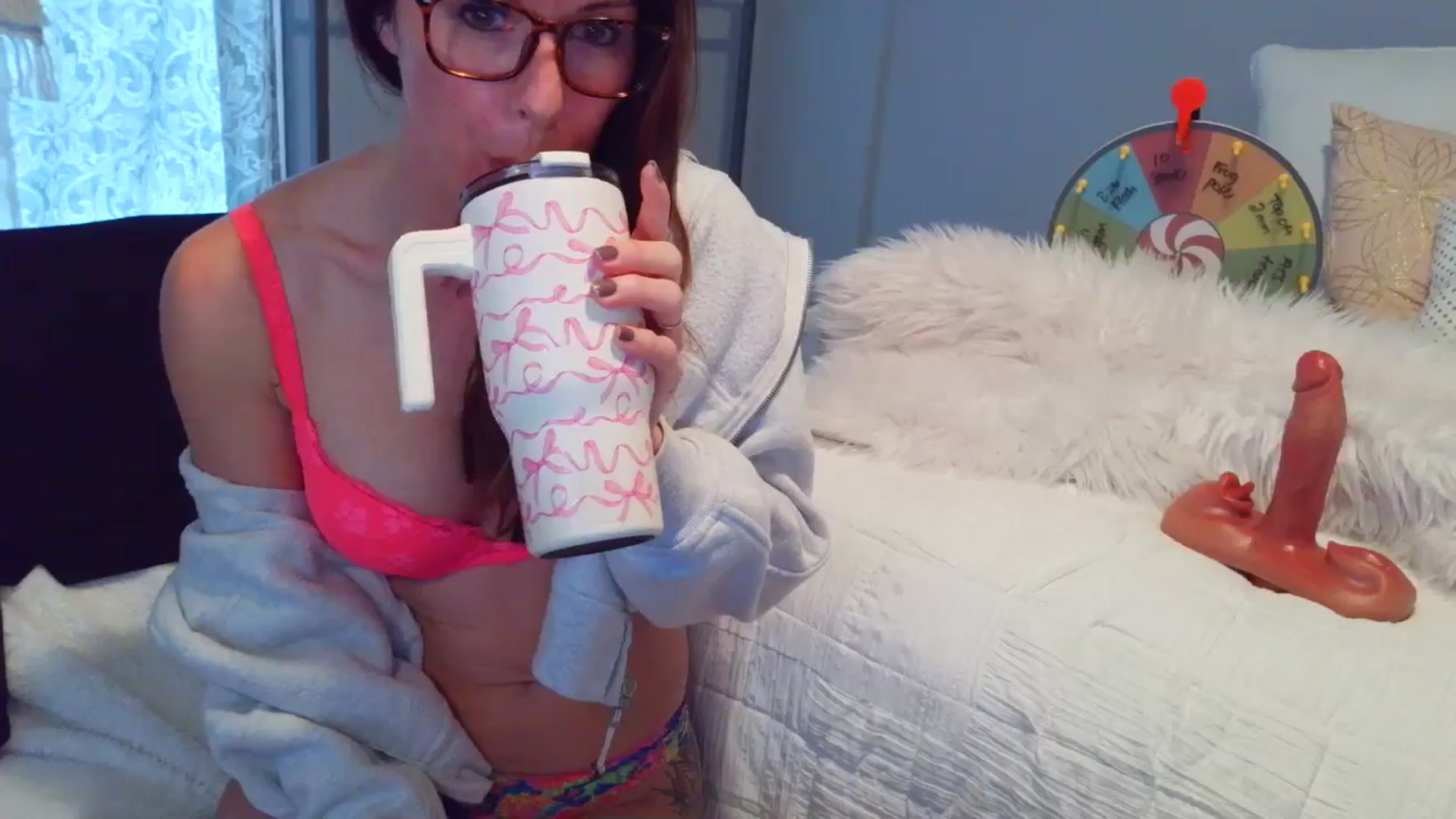 Gallery image thumbnail from ellakane699's myfreecams stream on, 02/20/2026, 14:47 image 6 of 20