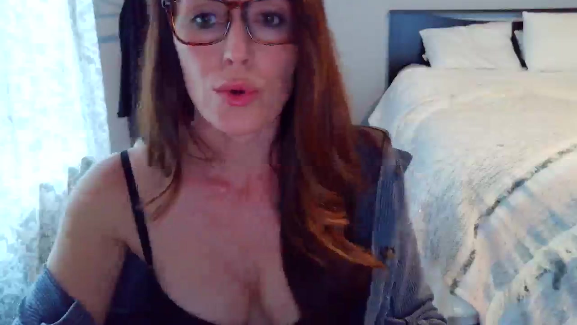 Gallery image thumbnail from ellakane699's myfreecams stream on, 03/18/2026, 13:40 image 10 of 20