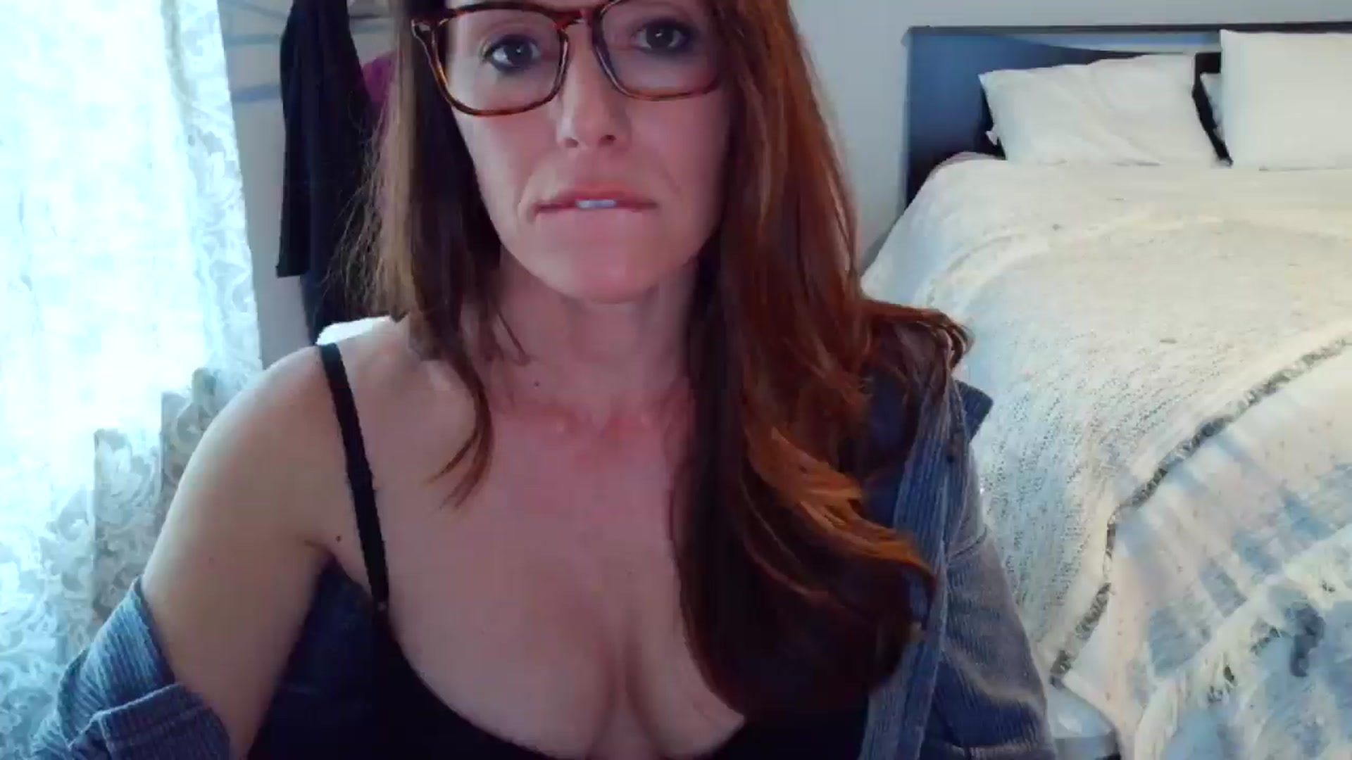 Gallery image thumbnail from ellakane699's myfreecams stream on, 03/18/2026, 13:40 image 5 of 20