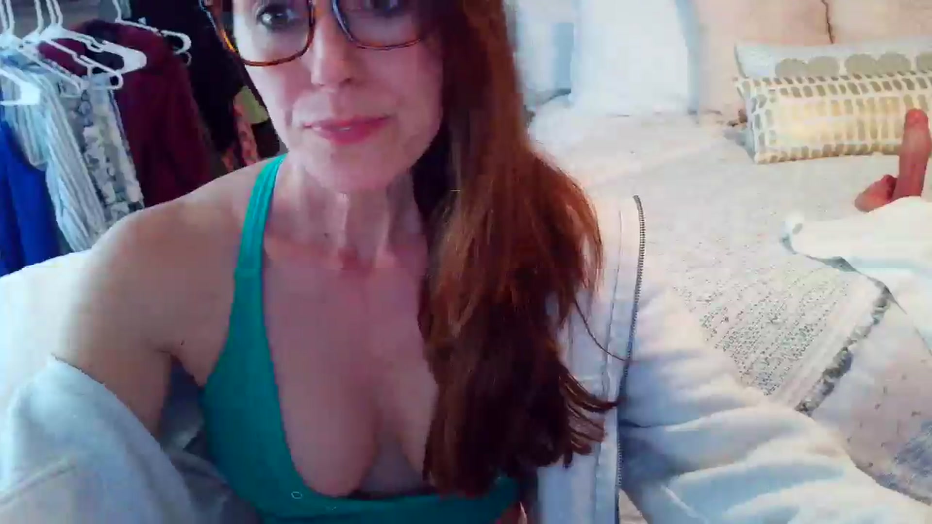 Gallery image thumbnail from ellakane699's myfreecams stream on, 04/08/2026, 12:28 image 6 of 20