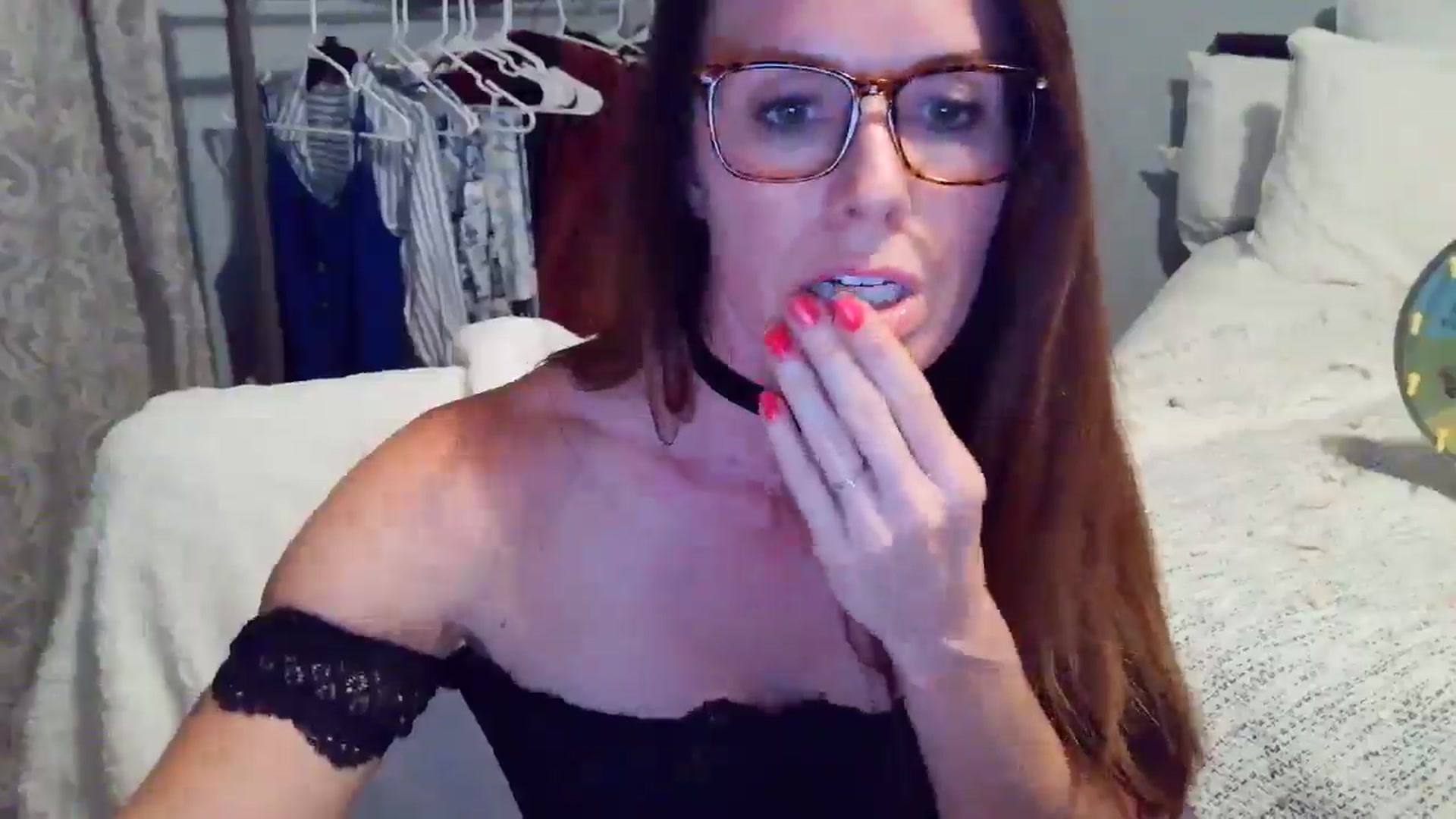 Gallery image thumbnail from ellakane699's myfreecams stream on, 04/15/2026, 24:19 image 10 of 20