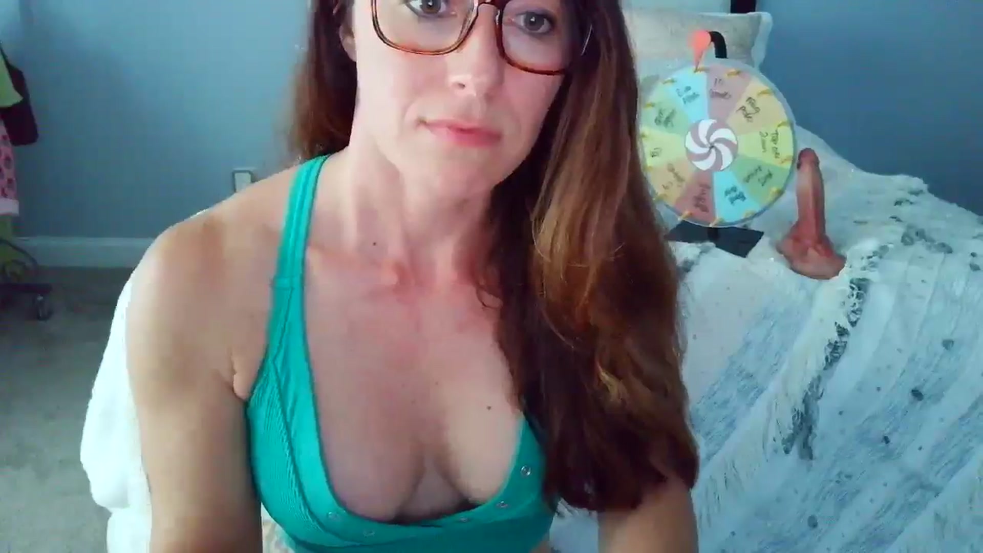 Gallery image thumbnail from ellakane699's myfreecams stream on, 04/16/2026, 13:19 image 6 of 20