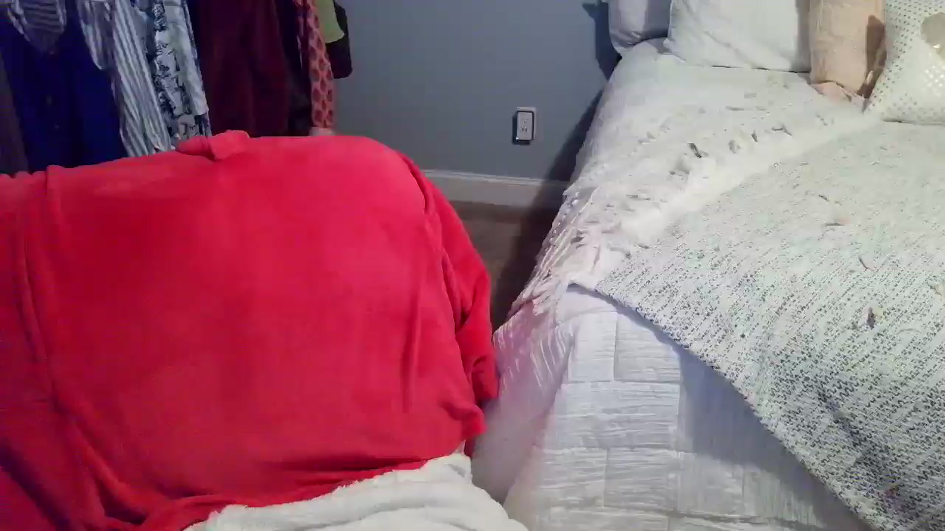 Gallery image thumbnail from ellakane699's myfreecams stream on, 05/06/2026, 03:17 image 4 of 20