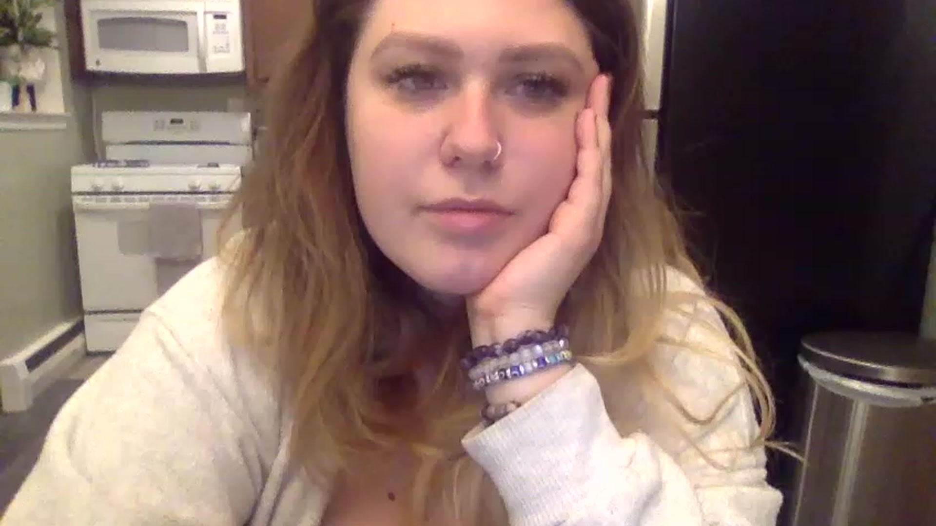 Gallery image thumbnail from ellegirlie's myfreecams stream on, 11/21/2022, 23:38 image 14 of 20