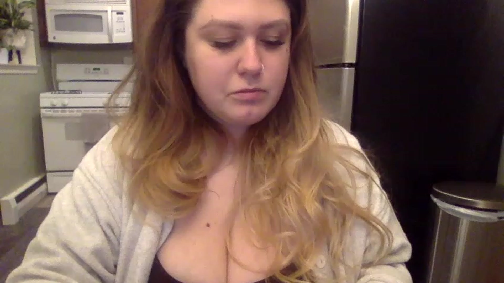 Gallery image thumbnail from ellegirlie's myfreecams stream on, 11/21/2022, 23:38 image 20 of 20