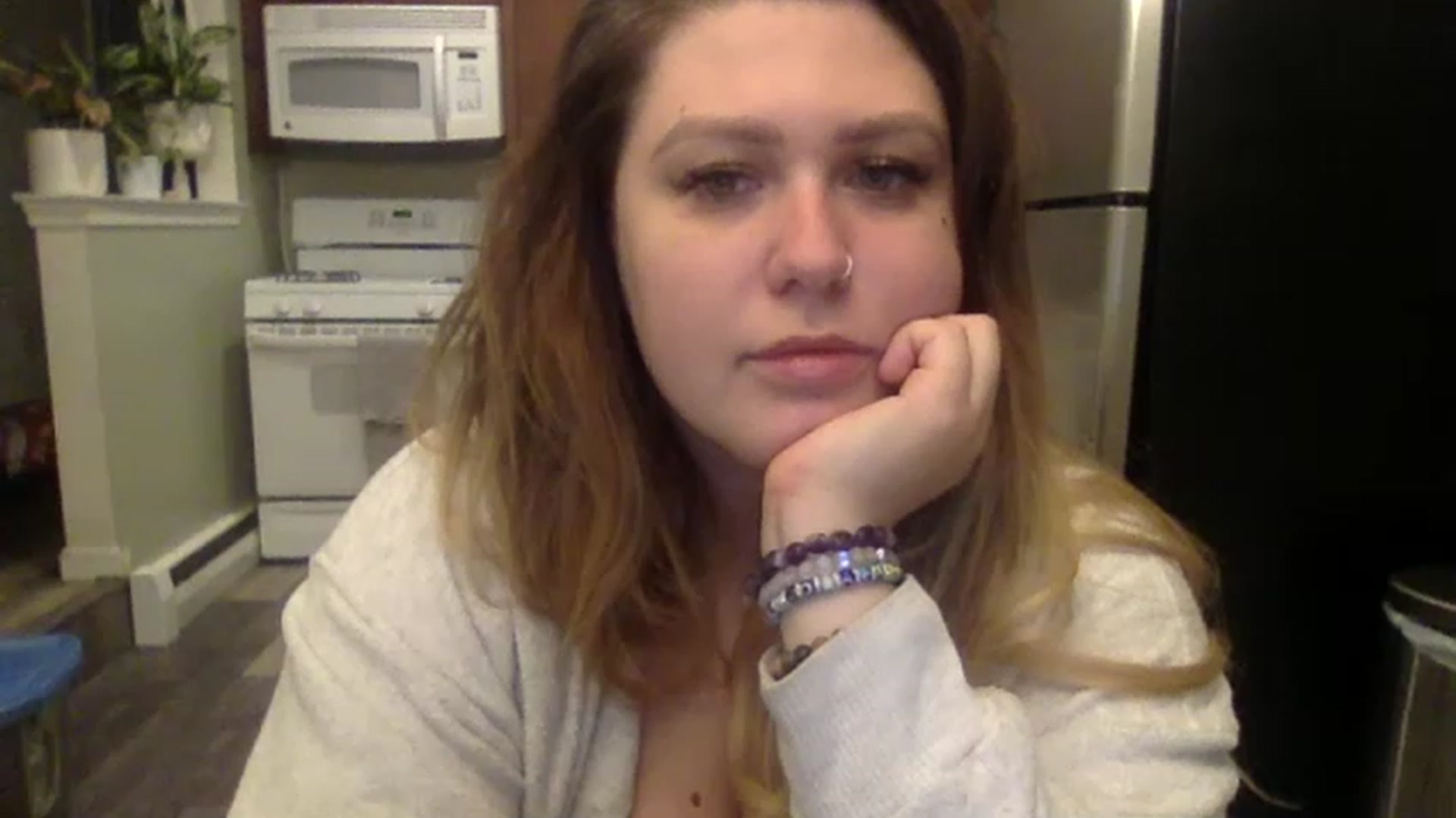 Gallery image thumbnail from ellegirlie's myfreecams stream on, 11/21/2022, 23:38 image 7 of 20