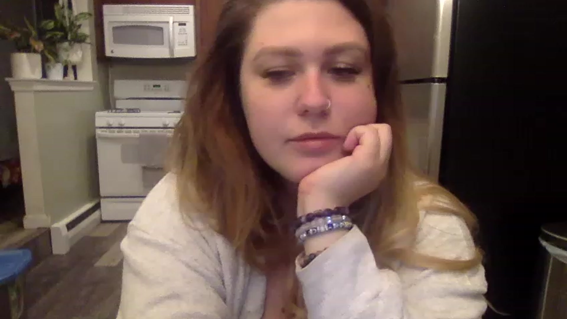 Gallery image thumbnail from ellegirlie's myfreecams stream on, 11/21/2022, 23:38 image 6 of 20