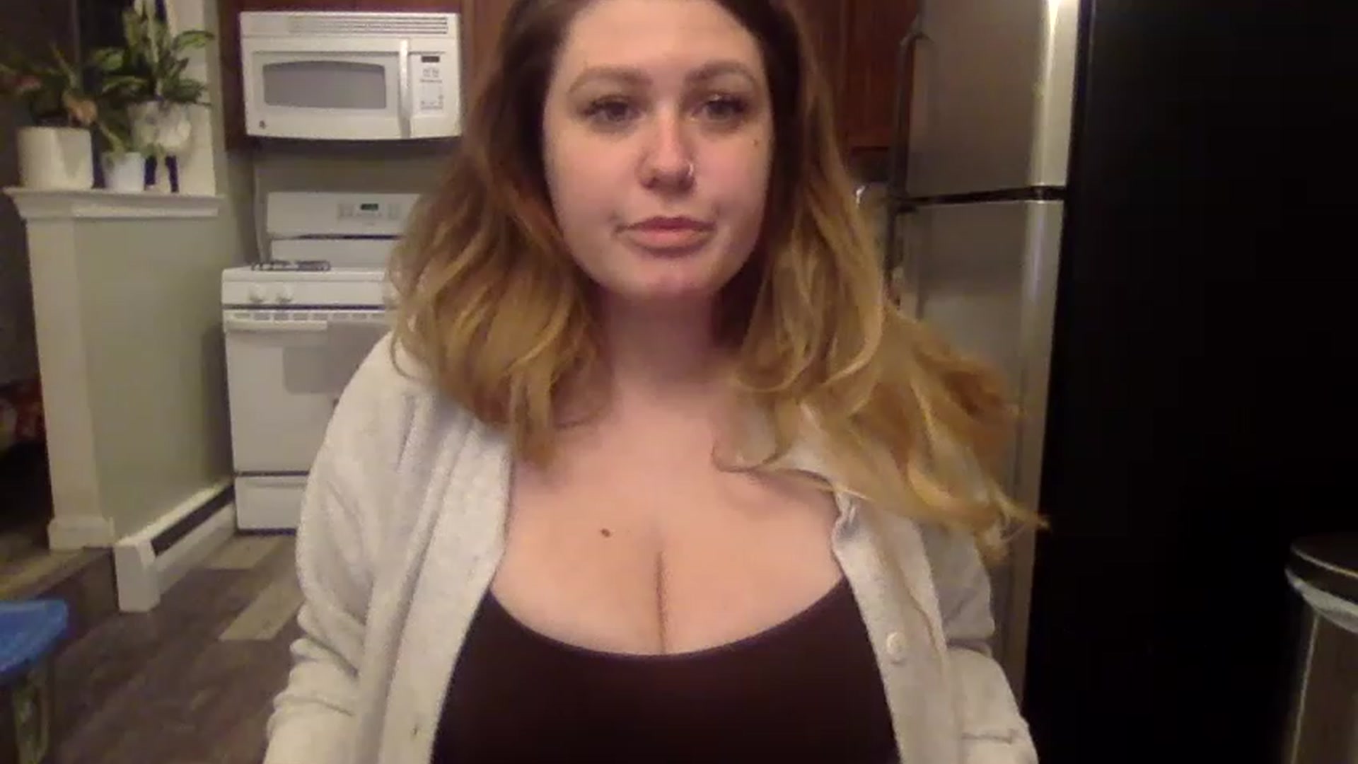 Gallery image thumbnail from ellegirlie's myfreecams stream on, 11/21/2022, 23:38 image 5 of 20