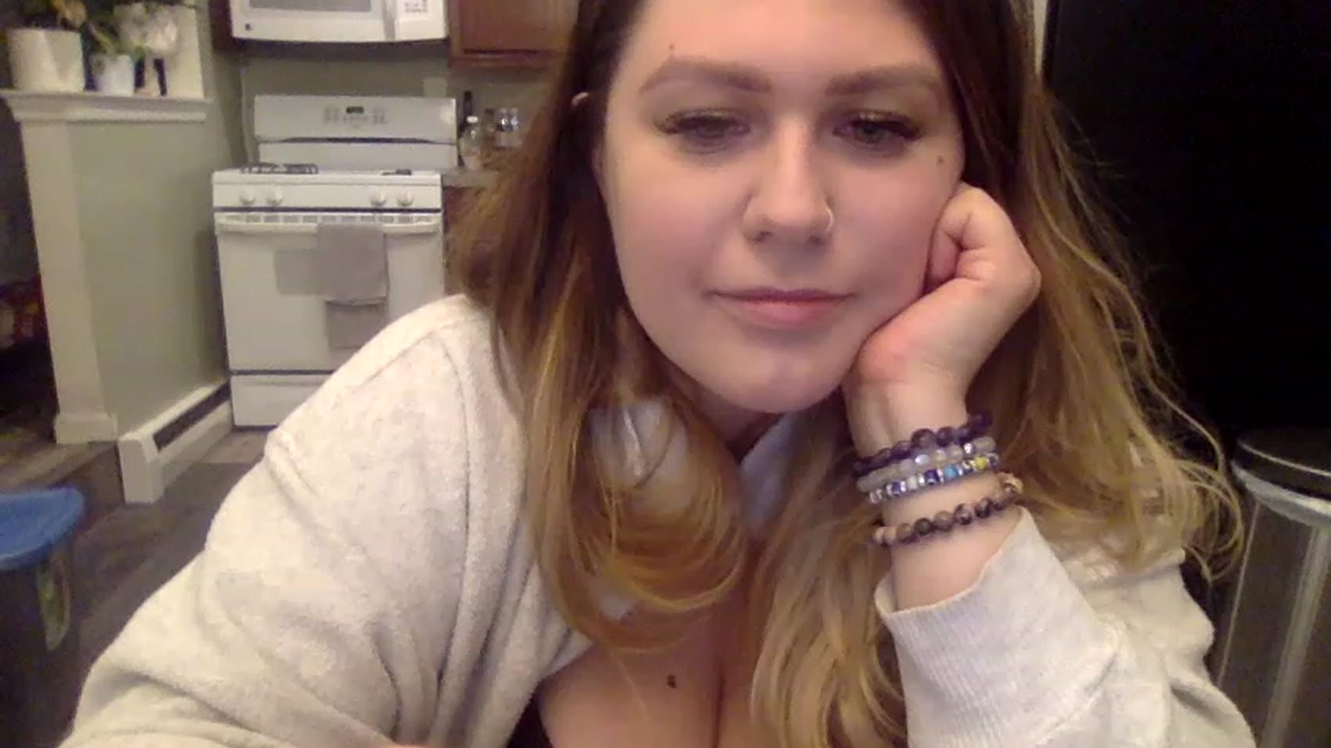 Gallery image thumbnail from ellegirlie's myfreecams stream on, 11/22/2022, 02:22 image 7 of 20