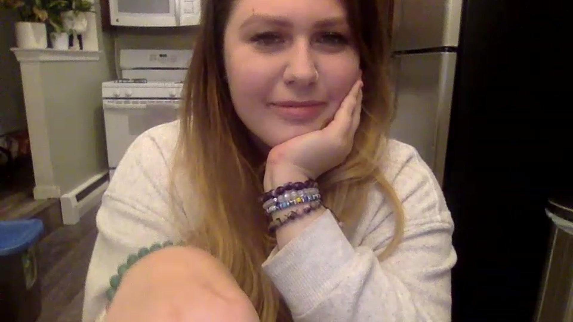 Gallery image thumbnail from ellegirlie's myfreecams stream on, 11/22/2022, 02:22 image 12 of 20
