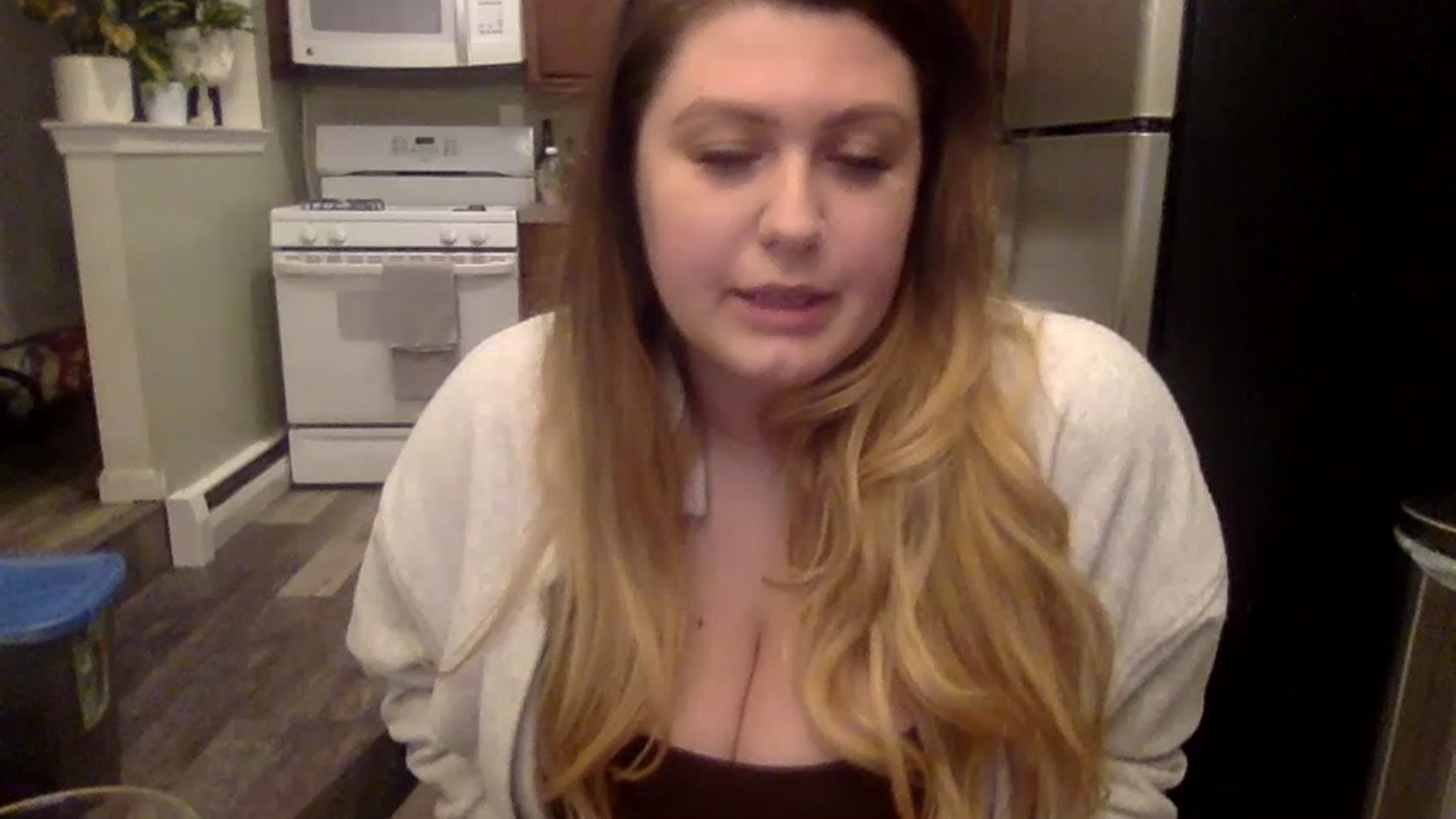Gallery image thumbnail from ellegirlie's myfreecams stream on, 11/22/2022, 02:22 image 10 of 20