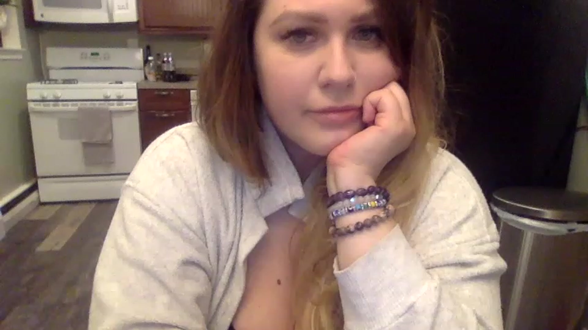 Gallery image thumbnail from ellegirlie's myfreecams stream on, 11/22/2022, 02:22 image 2 of 20