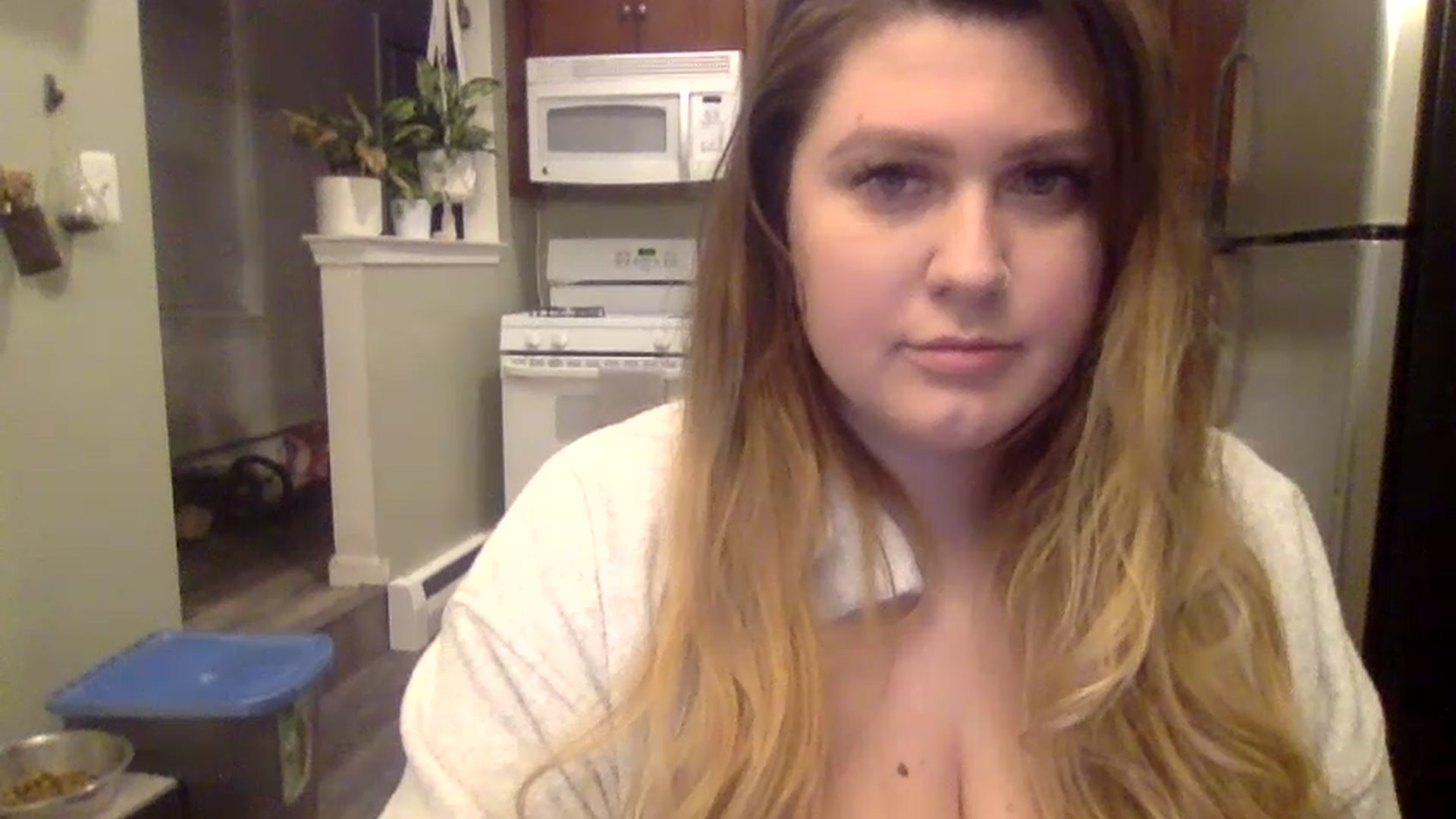 Gallery image thumbnail from ellegirlie's myfreecams stream on, 11/22/2022, 02:22 image 17 of 20