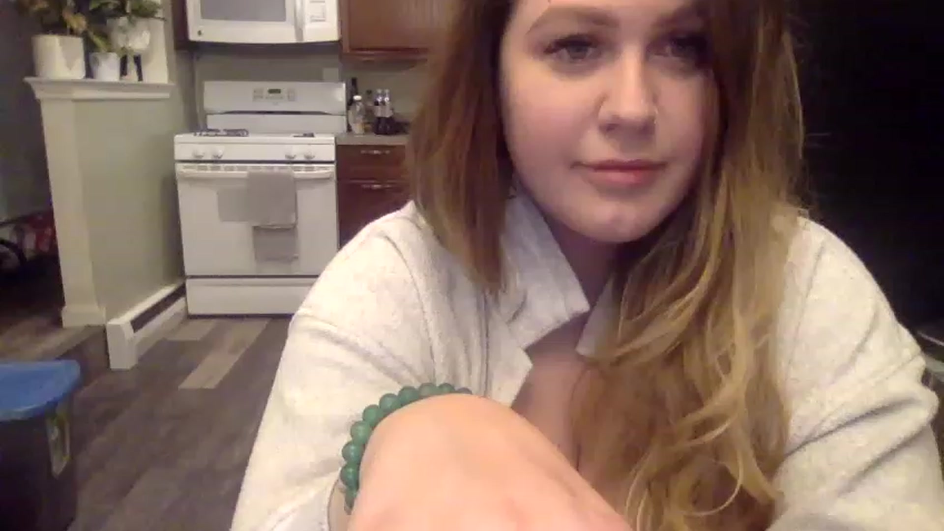 Gallery image thumbnail from ellegirlie's myfreecams stream on, 11/22/2022, 02:22 image 1 of 20
