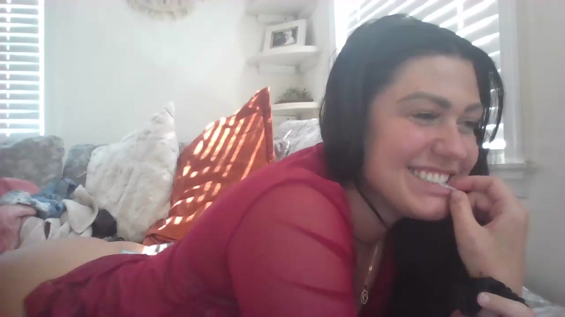 Gallery image thumbnail from ellegirlie's myfreecams stream on, 07/18/2023, 19:27 image 4 of 20
