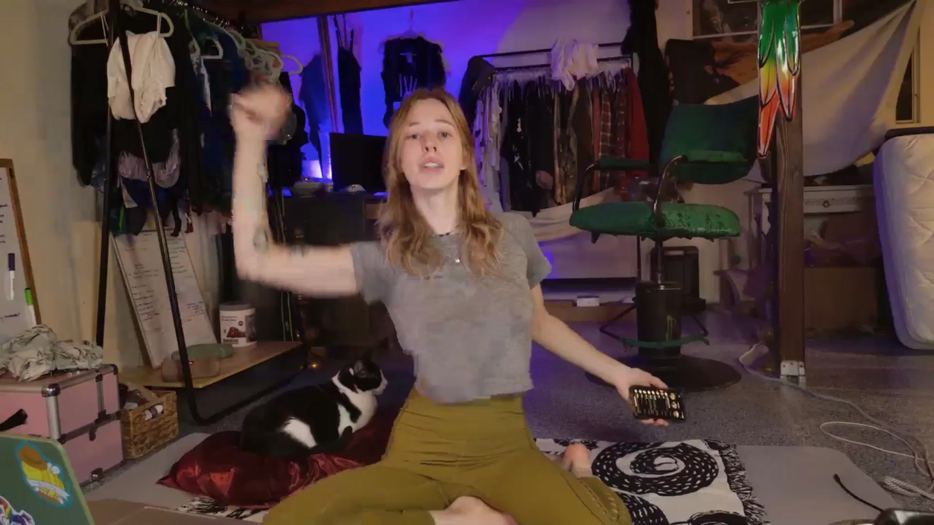 Gallery image thumbnail from ellispierce's myfreecams stream on, 10/19/2025, 09:33 image 5 of 20