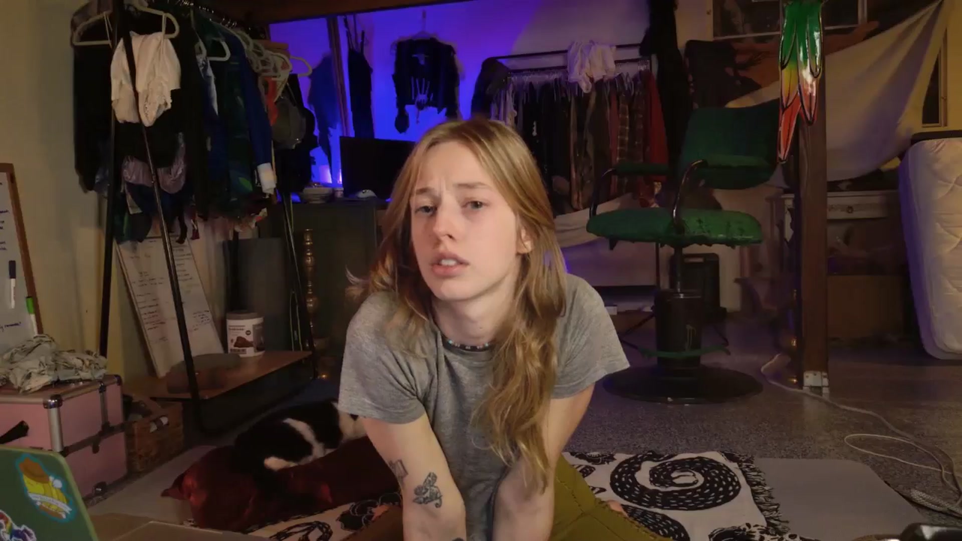 Gallery image thumbnail from ellispierce's myfreecams stream on, 10/19/2025, 09:33 image 9 of 20
