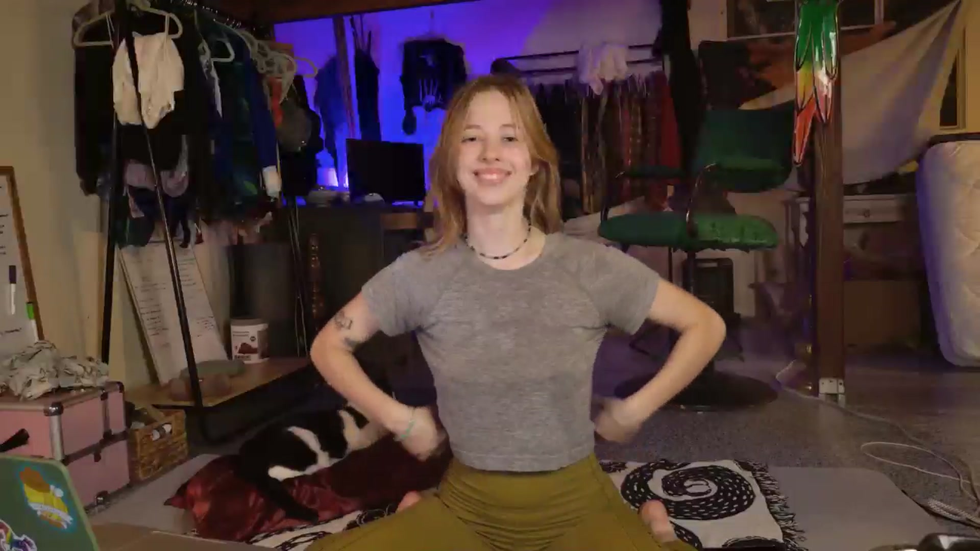Gallery image thumbnail from ellispierce's myfreecams stream on, 10/19/2025, 09:33 image 8 of 20