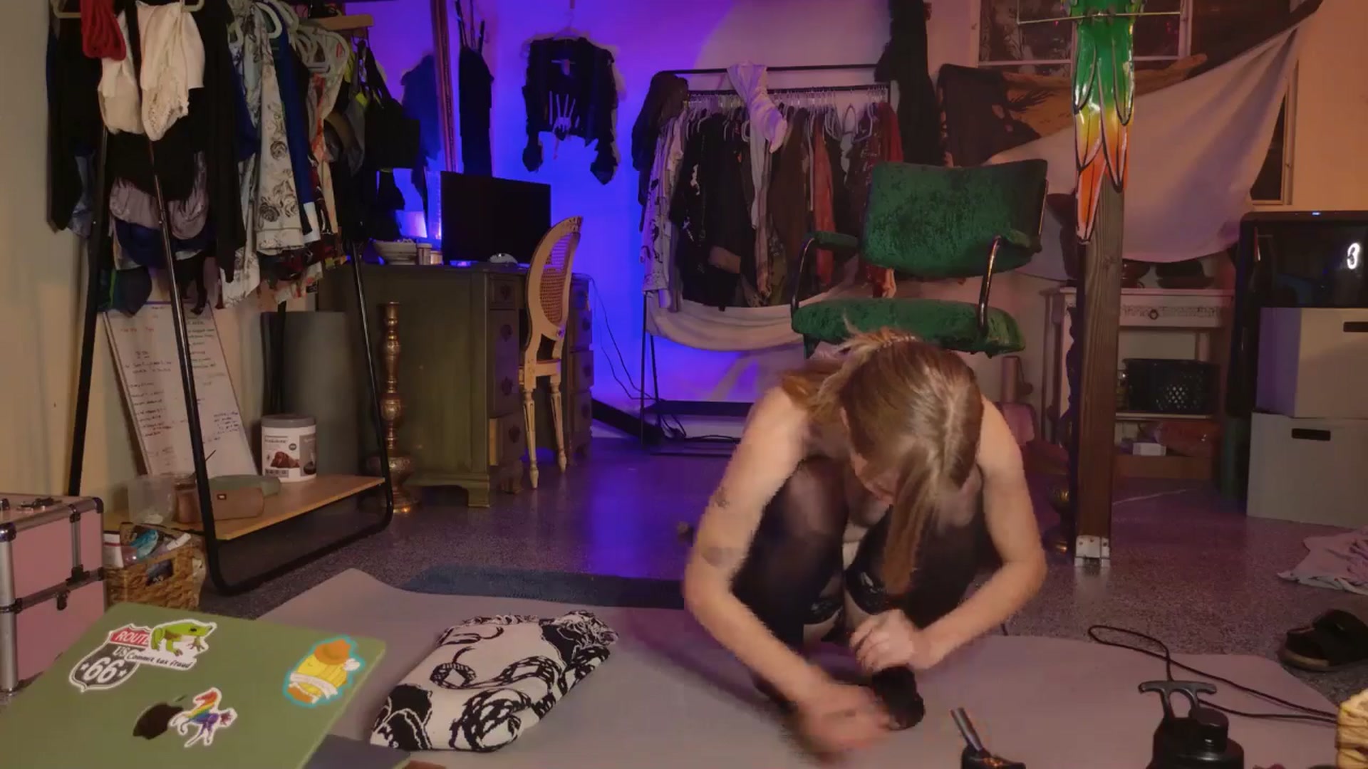 Gallery image thumbnail from ellispierce's myfreecams stream on, 10/23/2025, 08:50 image 11 of 20