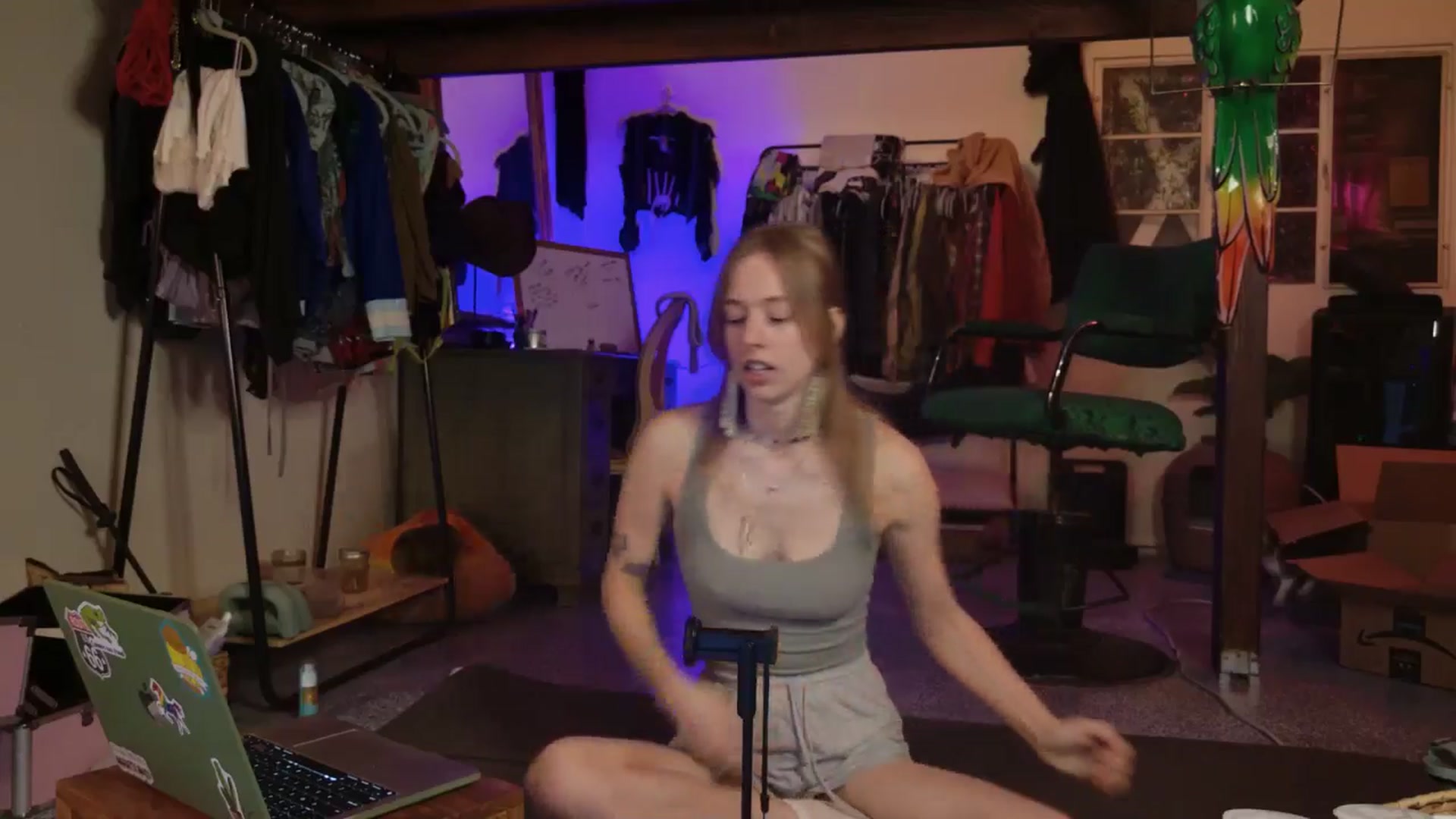 Gallery image thumbnail from ellispierce's myfreecams stream on, 10/28/2025, 08:02 image 7 of 20