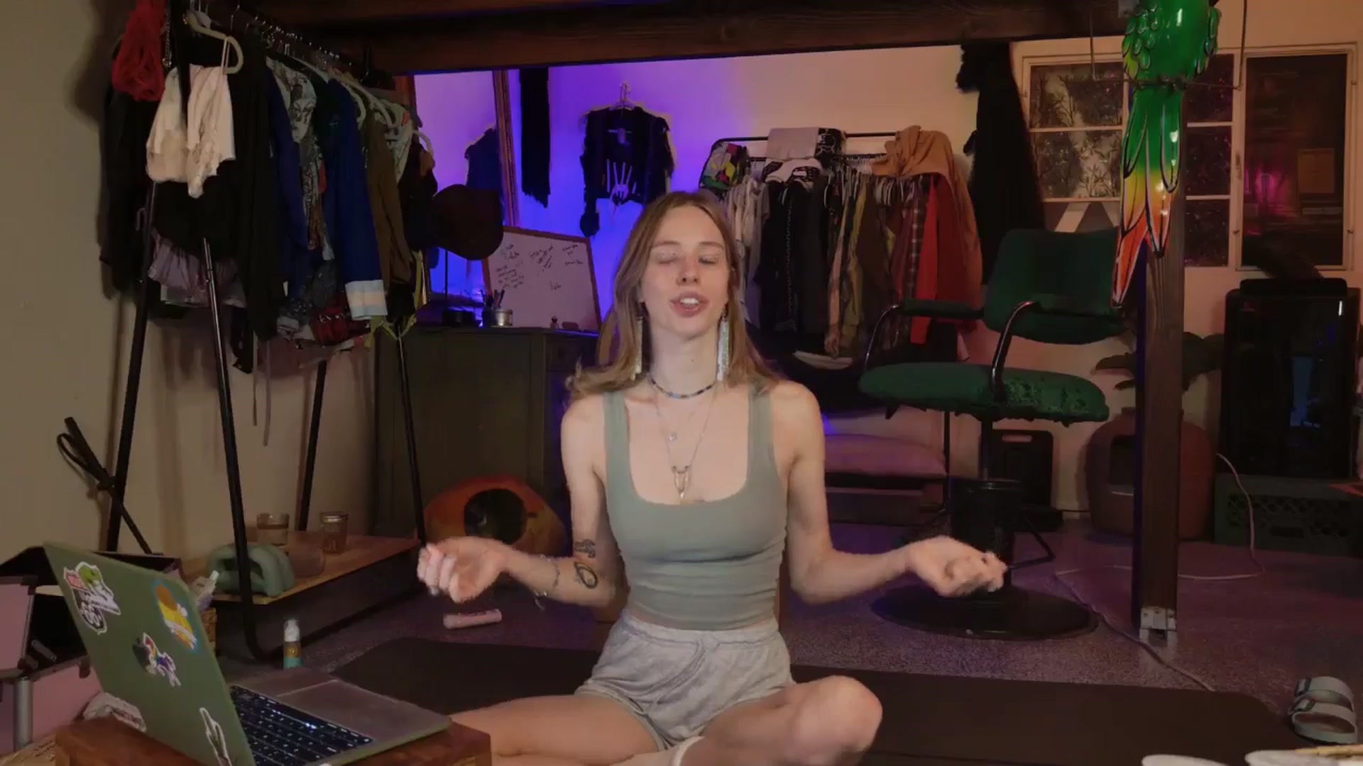 Gallery image thumbnail from ellispierce's myfreecams stream on, 10/28/2025, 08:02 image 4 of 20