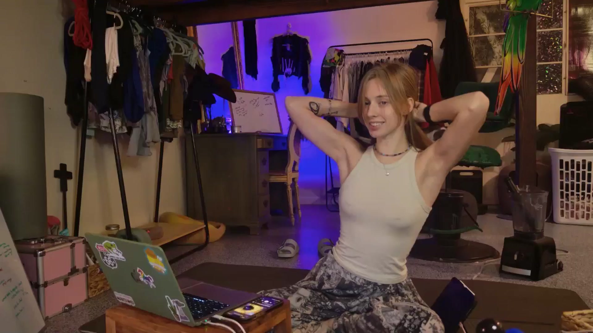 Gallery image thumbnail from ellispierce's myfreecams stream on, 11/02/2025, 09:21 image 3 of 20