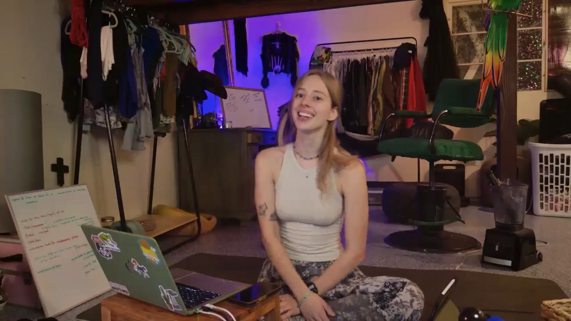 Gallery image thumbnail from ellispierce's myfreecams stream on, 11/02/2025, 09:21 image 5 of 20