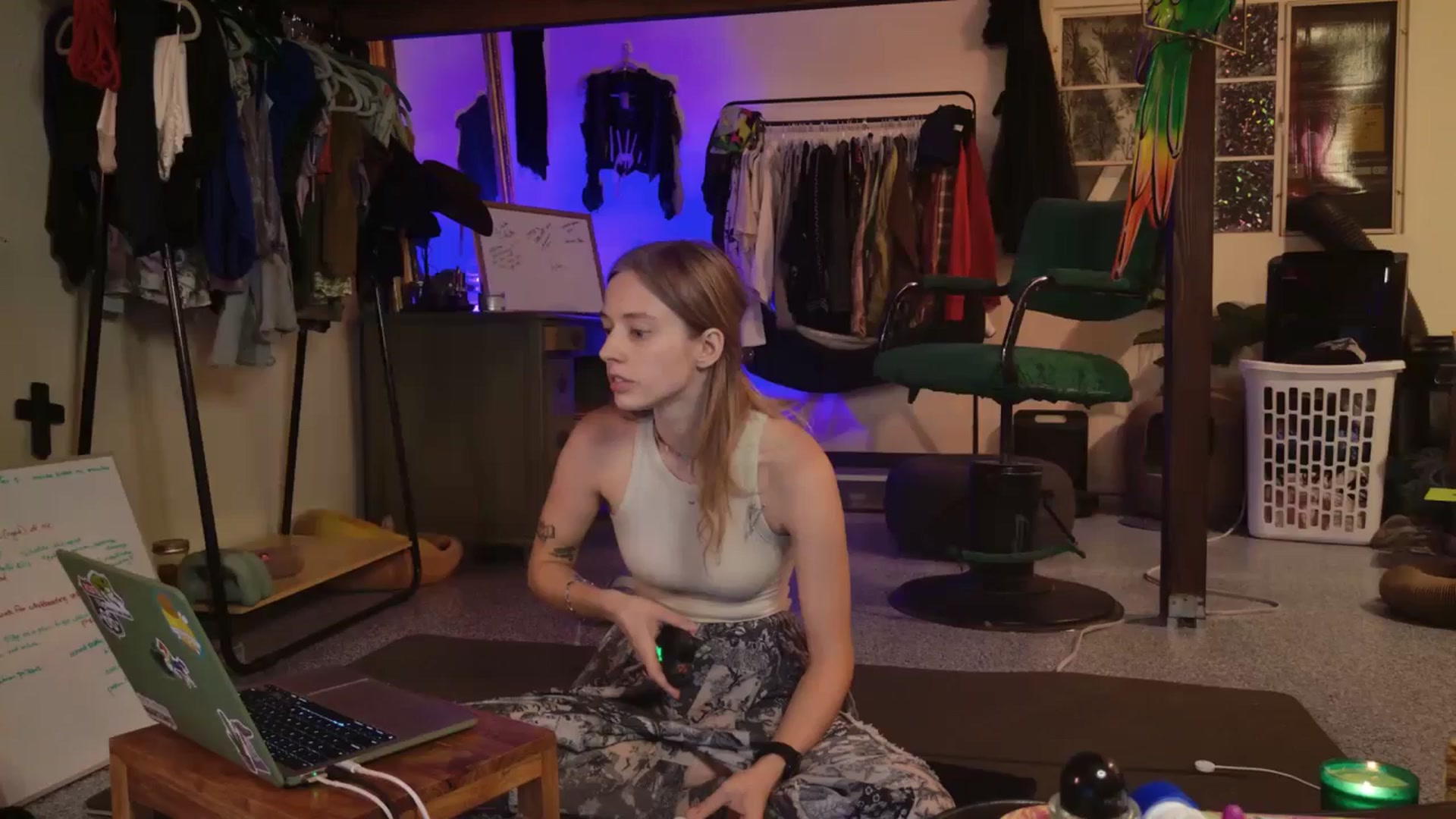 Gallery image thumbnail from ellispierce's myfreecams stream on, 11/02/2025, 09:21 image 16 of 20