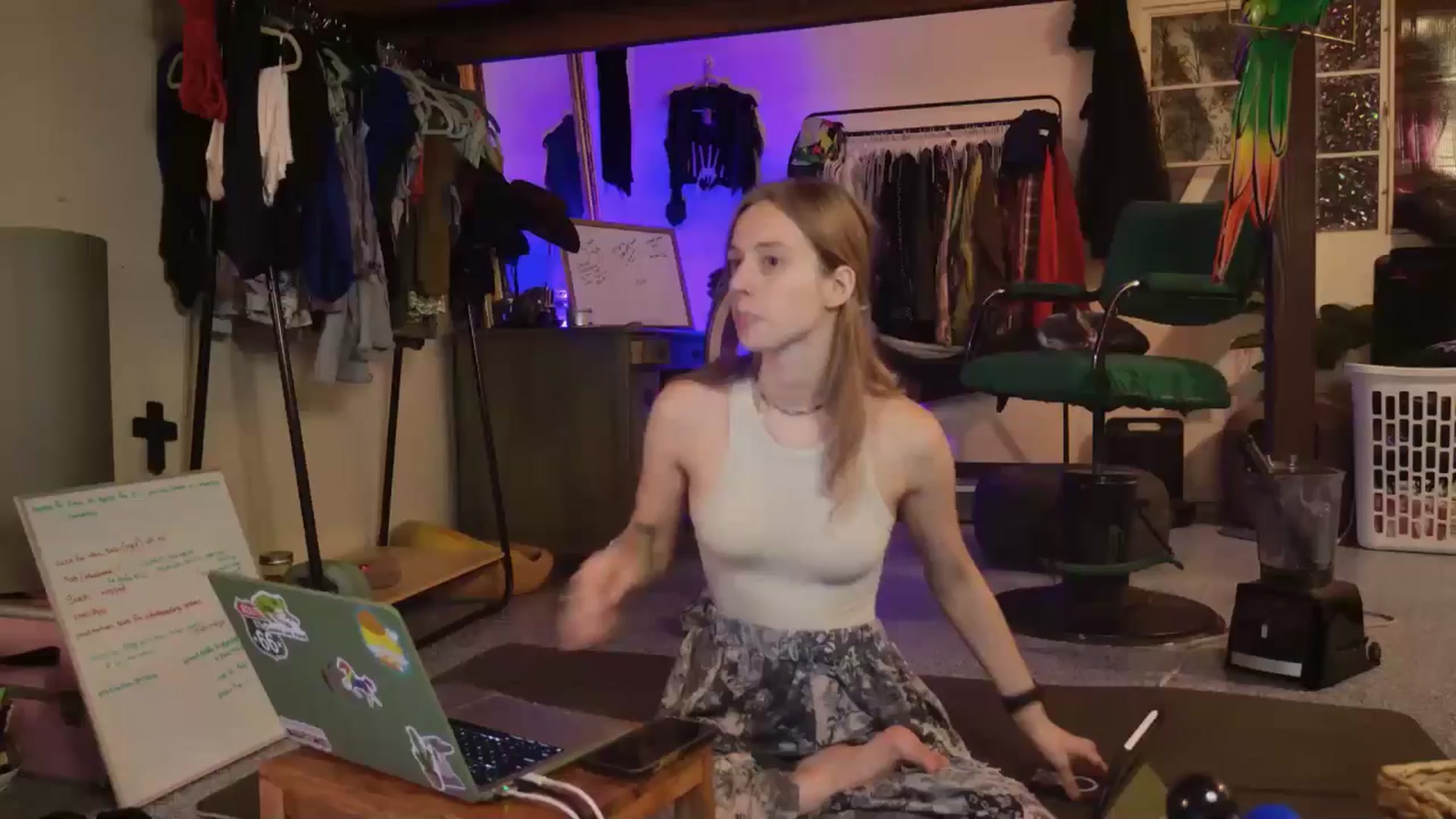 Gallery image thumbnail from ellispierce's myfreecams stream on, 11/02/2025, 09:21 image 6 of 20