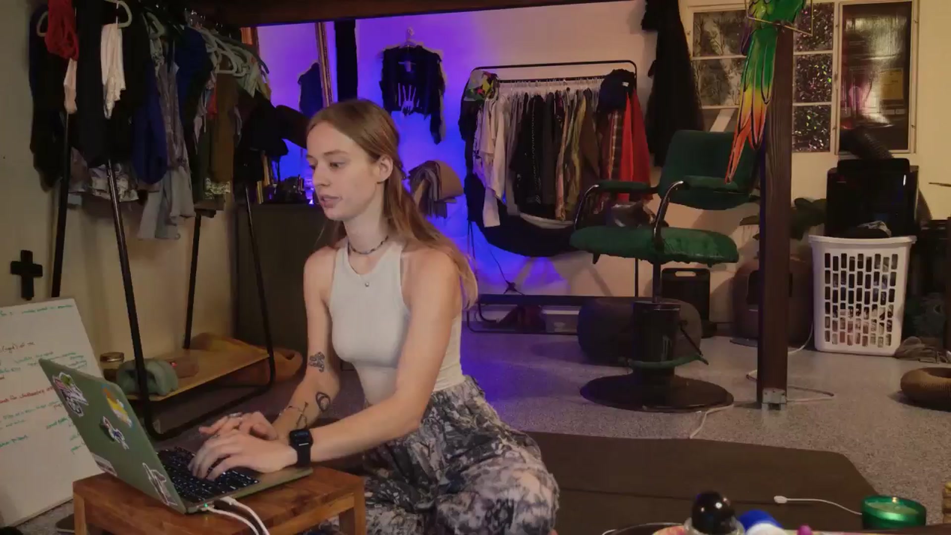 Gallery image thumbnail from ellispierce's myfreecams stream on, 11/02/2025, 09:21 image 10 of 20