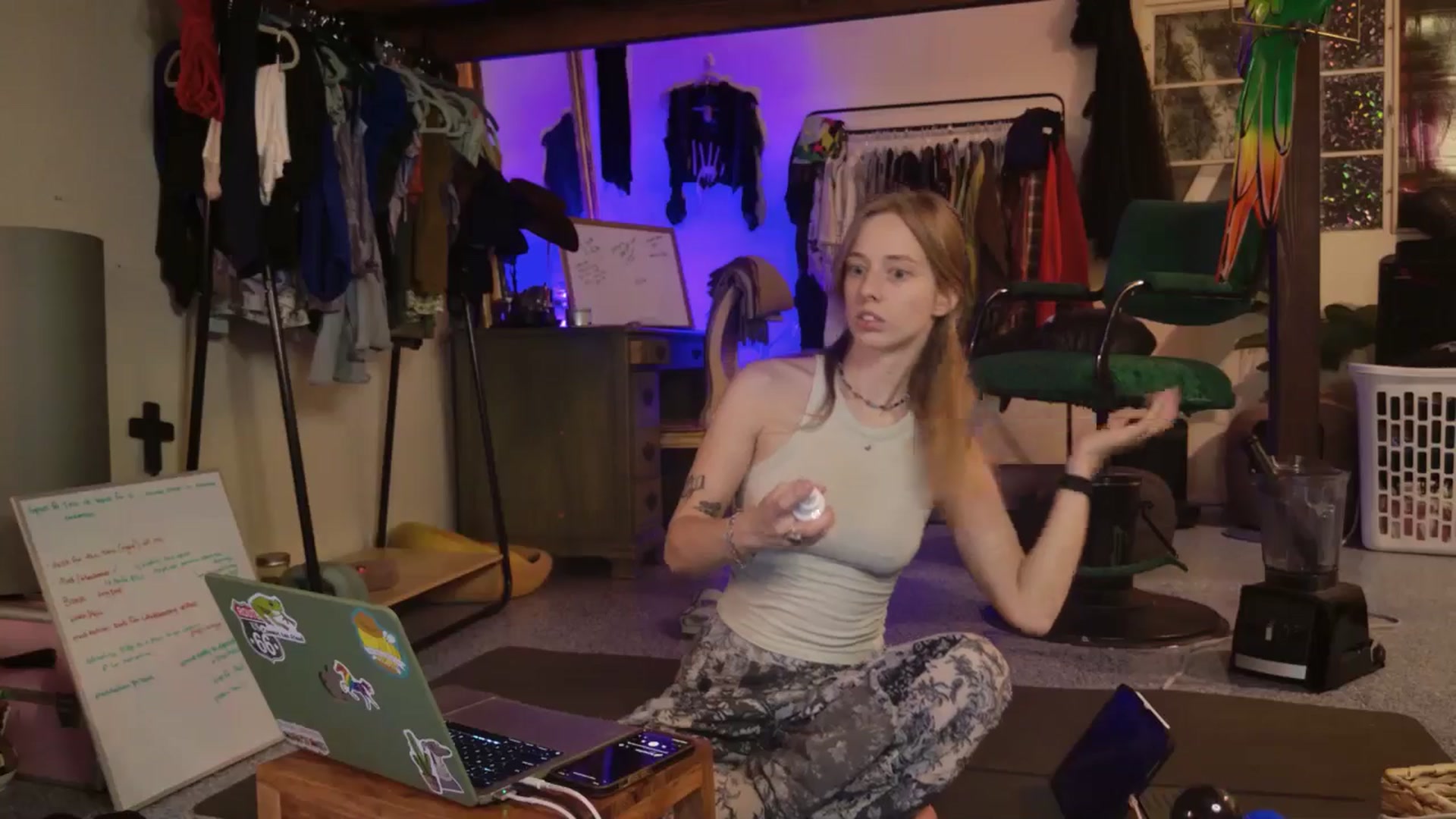 Gallery image thumbnail from ellispierce's myfreecams stream on, 11/02/2025, 09:21 image 4 of 20