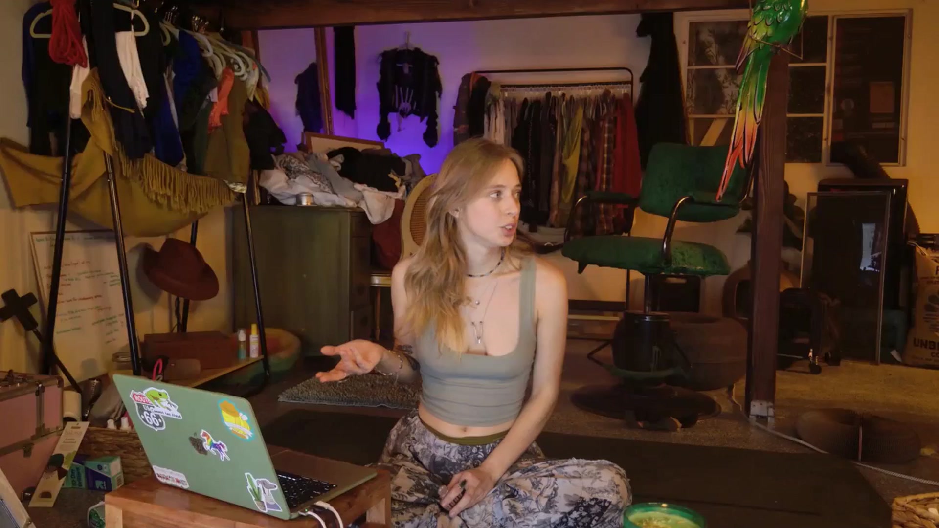 Gallery image thumbnail from ellispierce's myfreecams stream on, 11/07/2025, 09:04 image 3 of 20