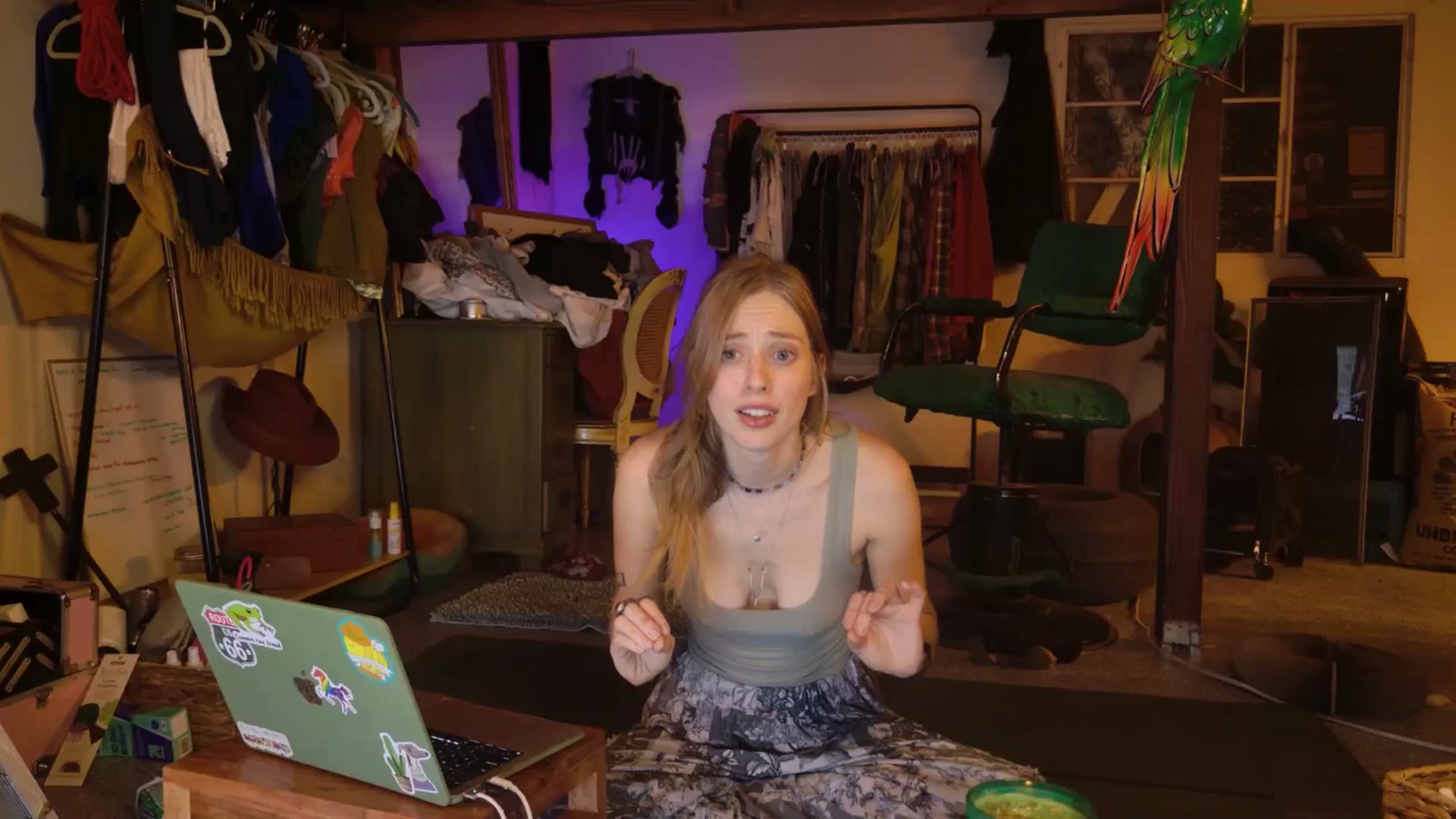 Gallery image thumbnail from ellispierce's myfreecams stream on, 11/07/2025, 09:04 image 10 of 20