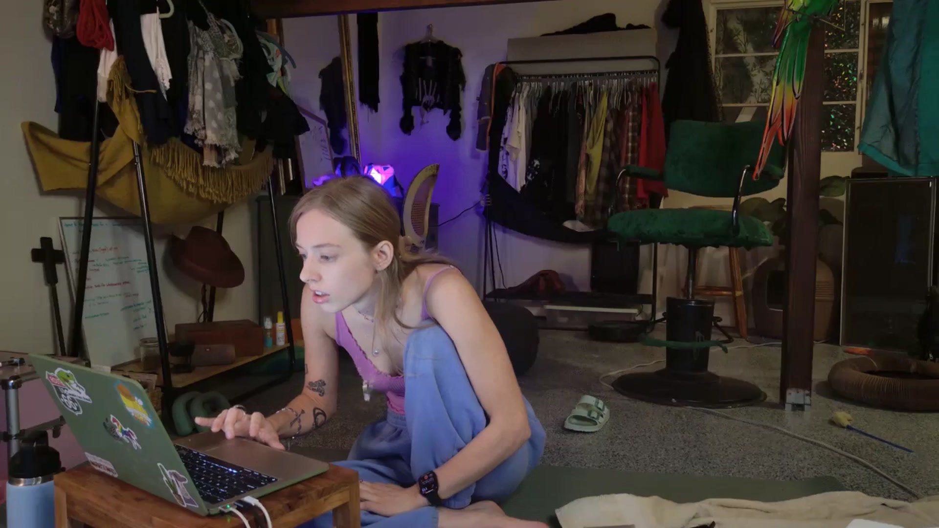 Gallery image thumbnail from ellispierce's myfreecams stream on, 11/08/2025, 09:17 image 9 of 20