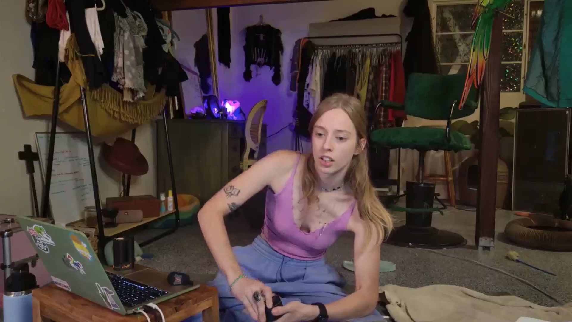 Gallery image thumbnail from ellispierce's myfreecams stream on, 11/08/2025, 09:17 image 7 of 20