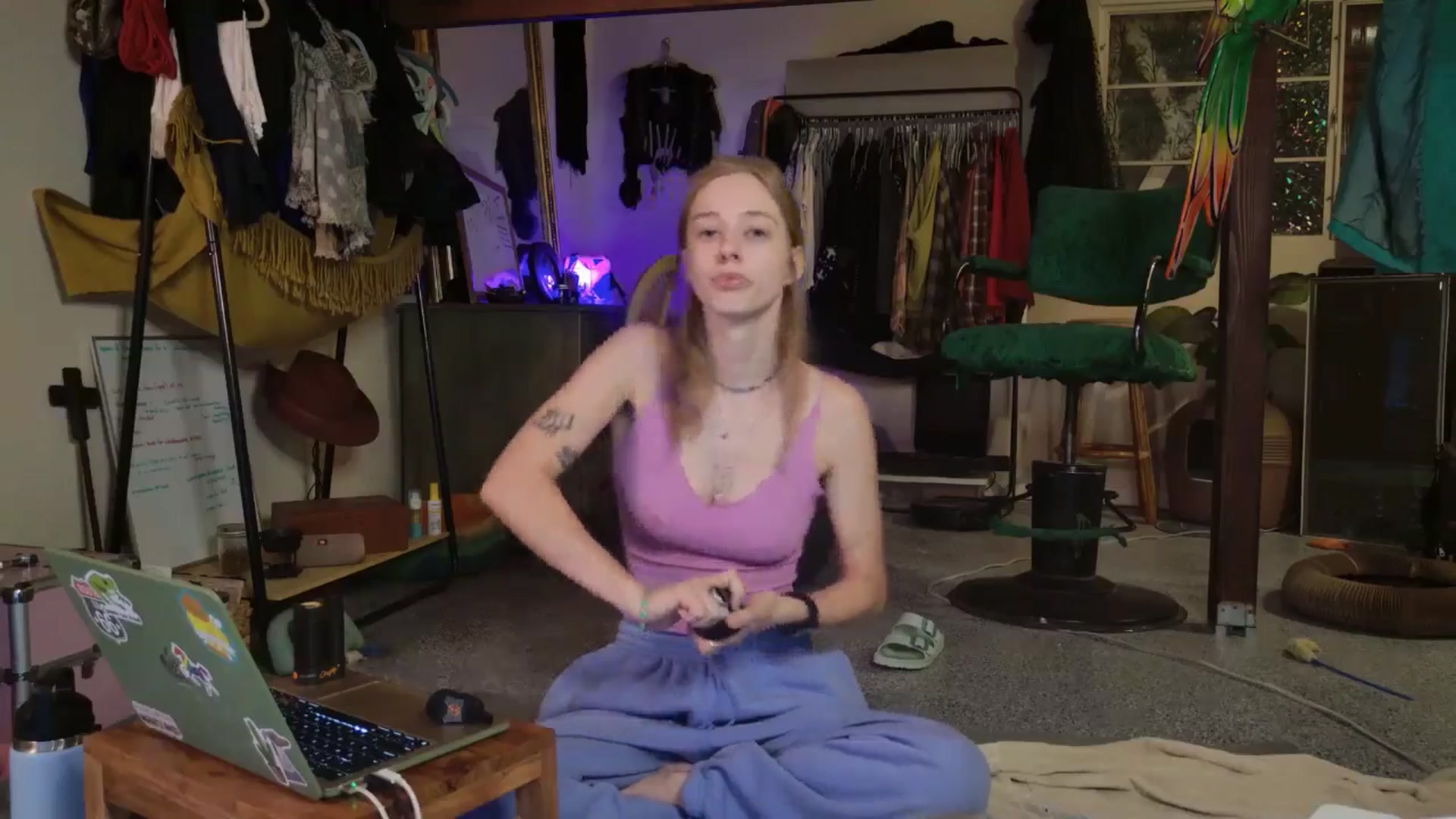 Gallery image thumbnail from ellispierce's myfreecams stream on, 11/08/2025, 09:17 image 8 of 20