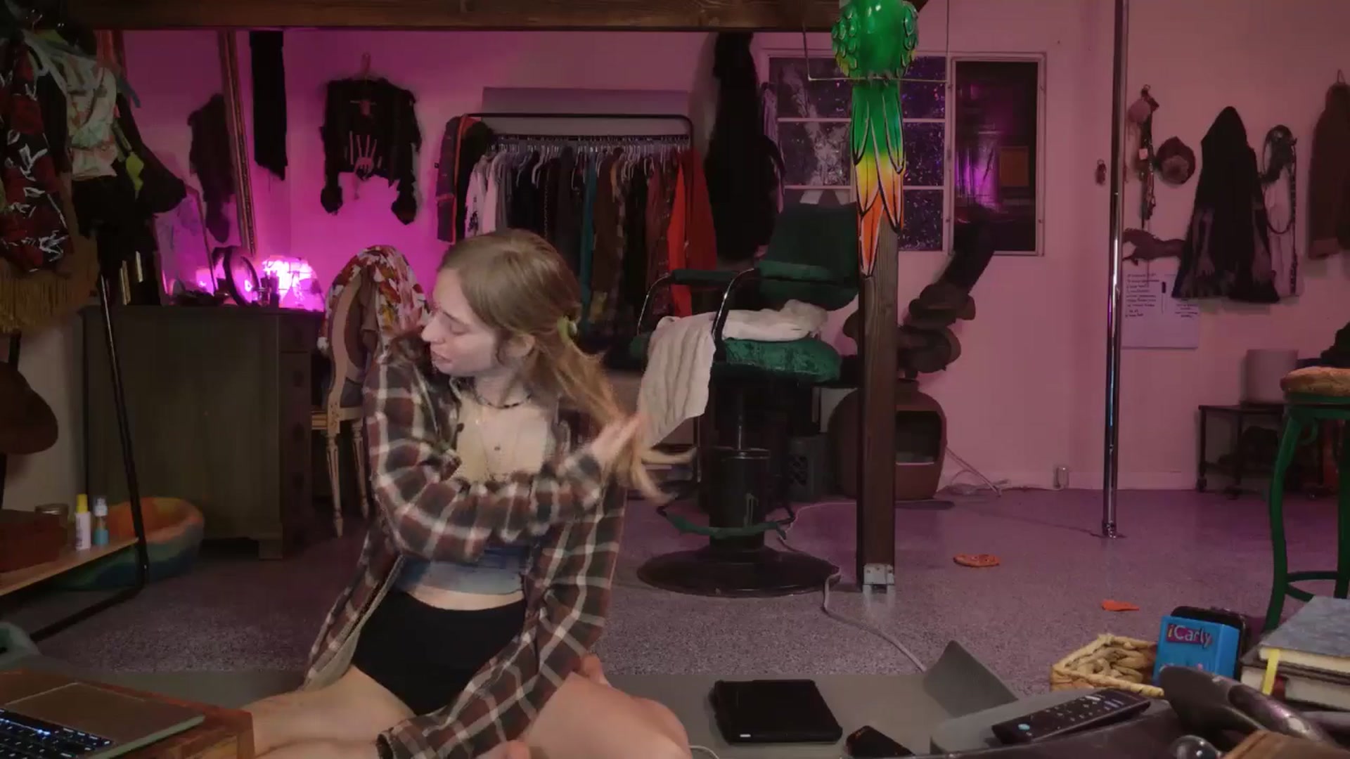Gallery image thumbnail from ellispierce's myfreecams stream on, 11/13/2025, 08:16 image 3 of 20