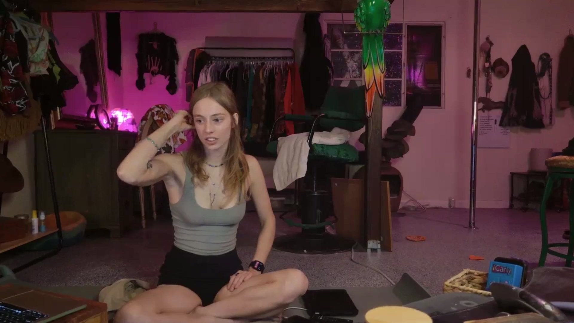 Gallery image thumbnail from ellispierce's myfreecams stream on, 11/13/2025, 08:16 image 8 of 20