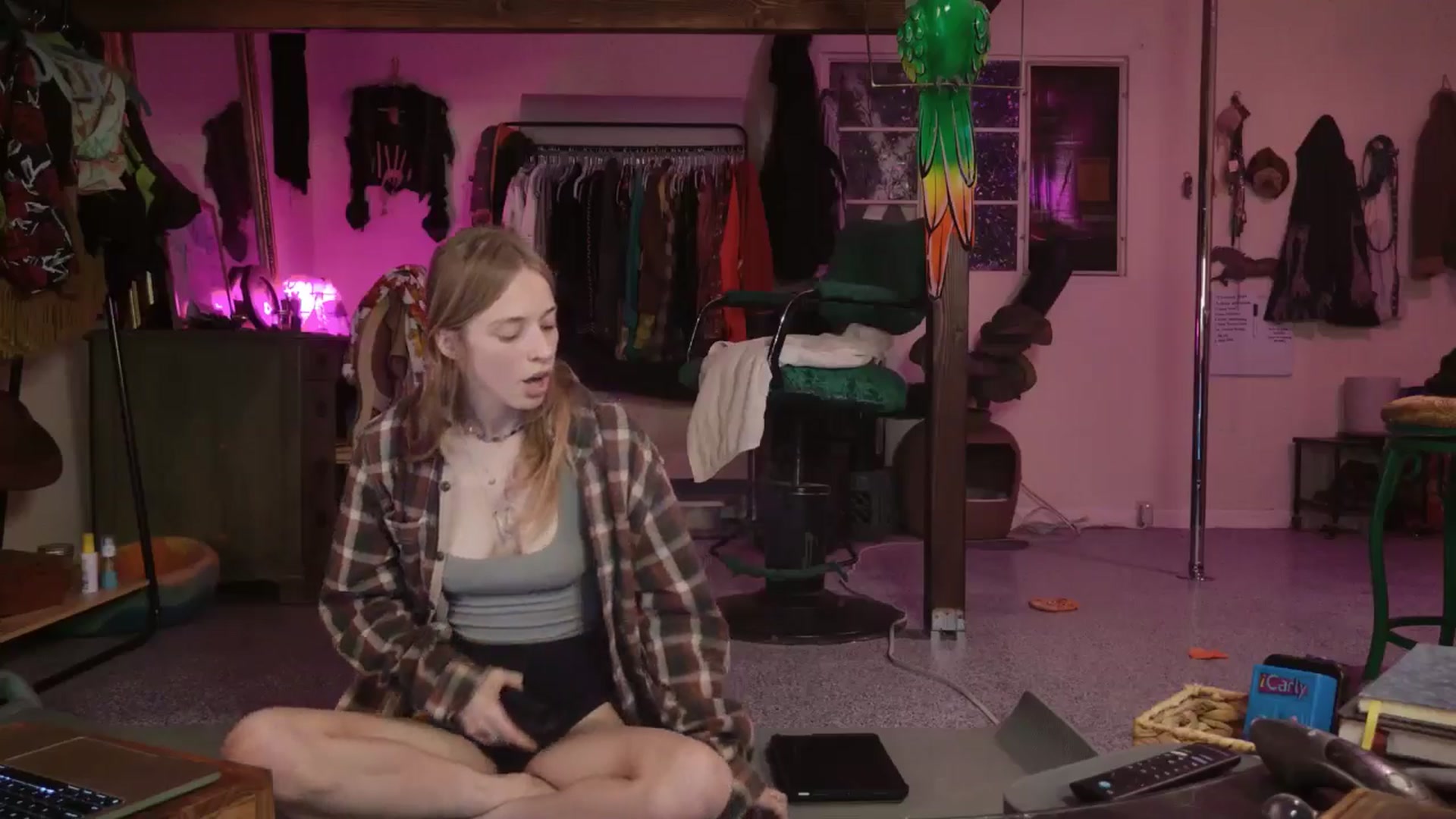 Gallery image thumbnail from ellispierce's myfreecams stream on, 11/13/2025, 08:16 image 4 of 20