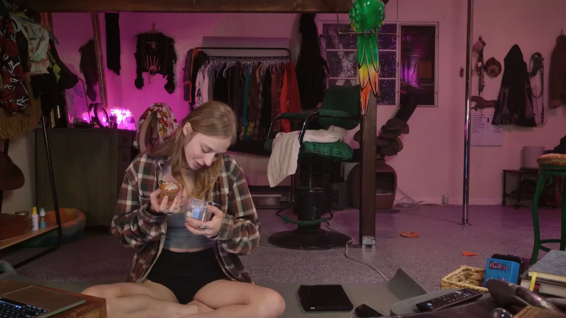 Gallery image thumbnail from ellispierce's myfreecams stream on, 11/13/2025, 08:16 image 2 of 20