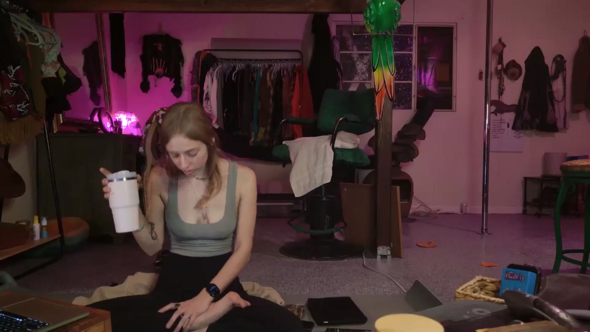 Gallery image thumbnail from ellispierce's myfreecams stream on, 11/13/2025, 08:16 image 14 of 20
