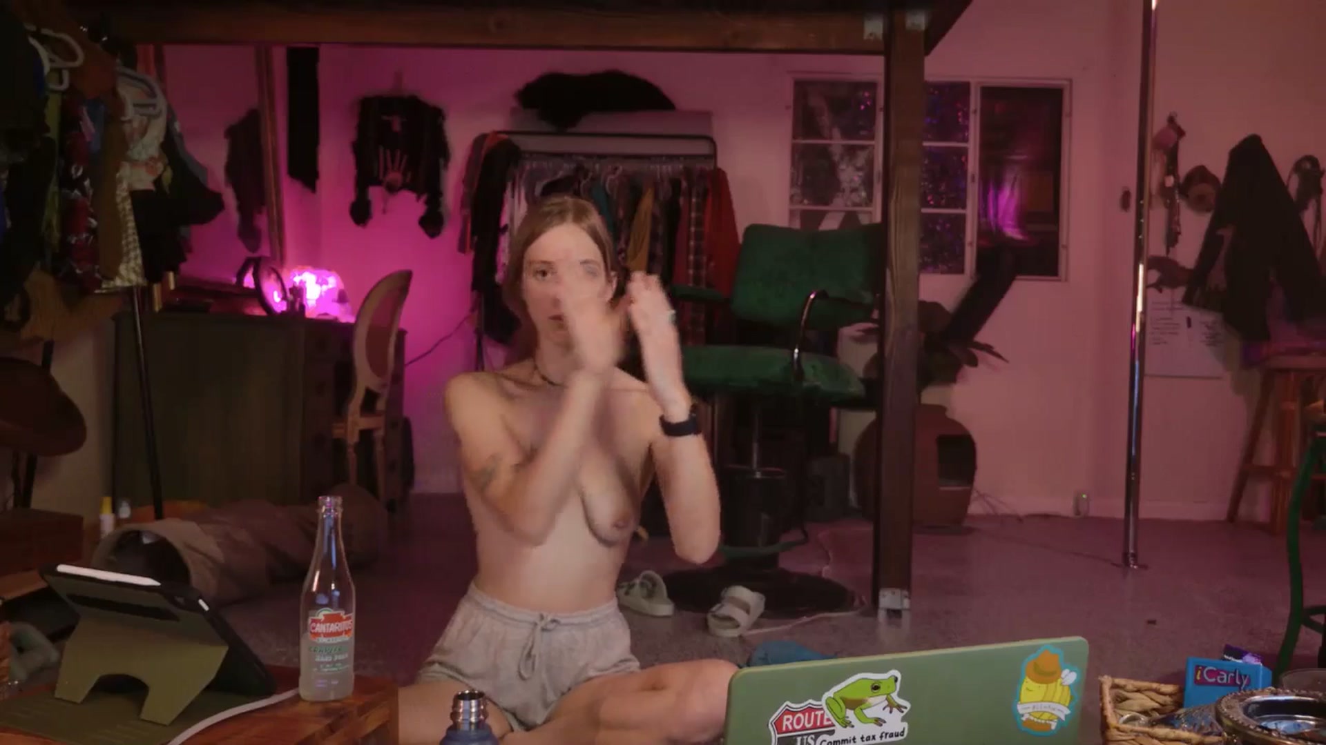 Gallery image thumbnail from ellispierce's myfreecams stream on, 11/16/2025, 11:03 image 10 of 20