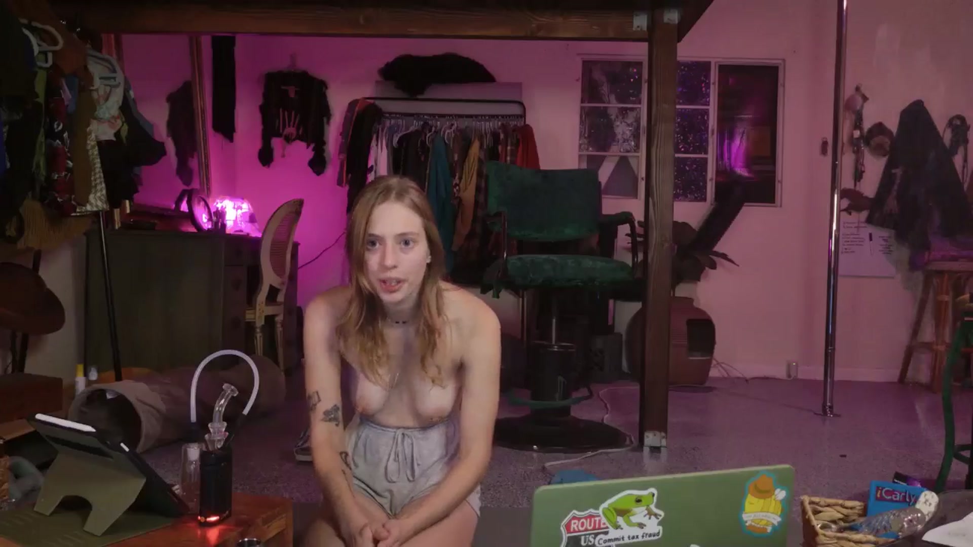 Gallery image thumbnail from ellispierce's myfreecams stream on, 11/16/2025, 11:03 image 16 of 20