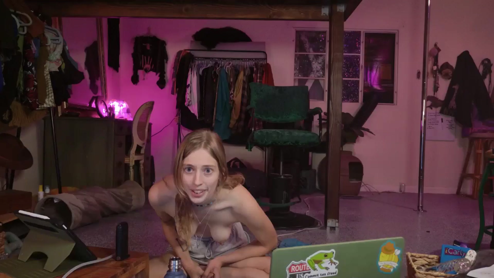 Gallery image thumbnail from ellispierce's myfreecams stream on, 11/16/2025, 11:03 image 12 of 20
