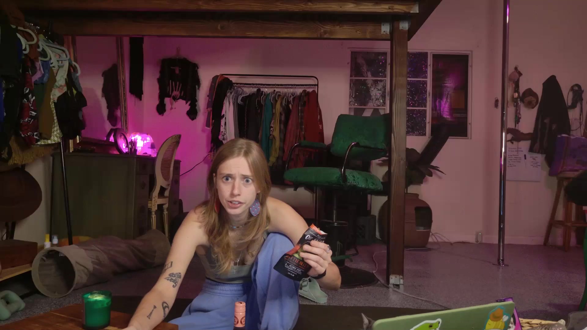 Gallery image thumbnail from ellispierce's myfreecams stream on, 11/17/2025, 09:07 image 15 of 20
